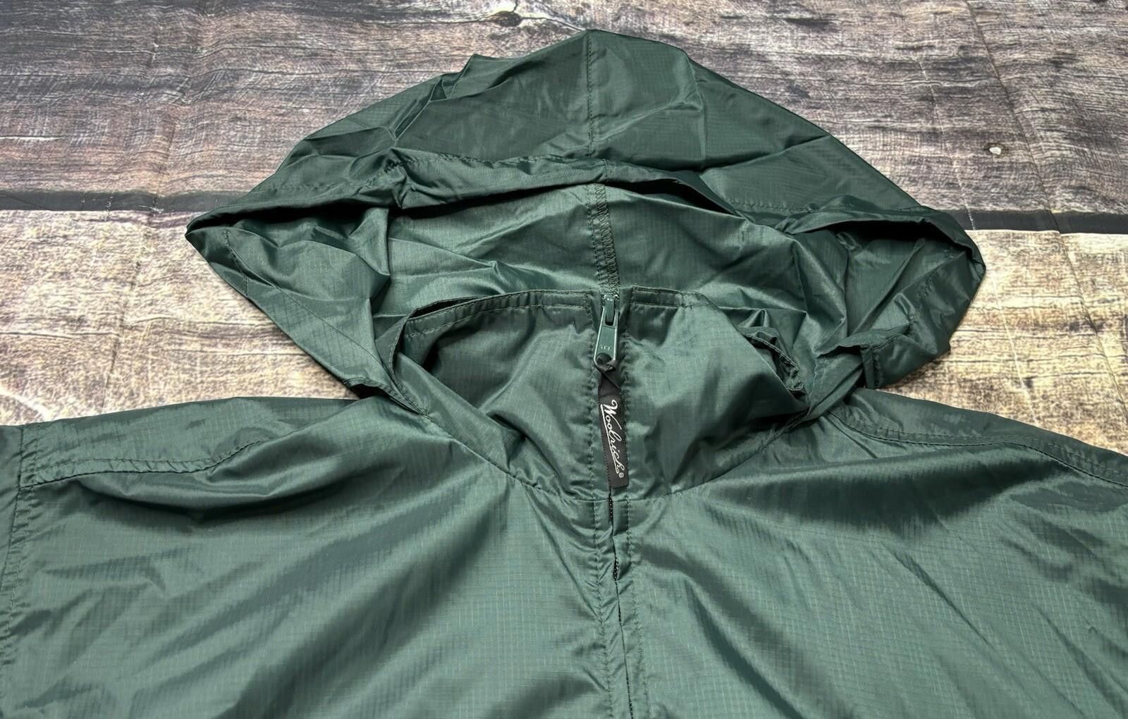 Woolrich Woolen Mills VTG Woolrich Nylon Jacket Men's Large Tuckaway Hood Size US L / EU 52-54 / 3 - 4 Thumbnail
