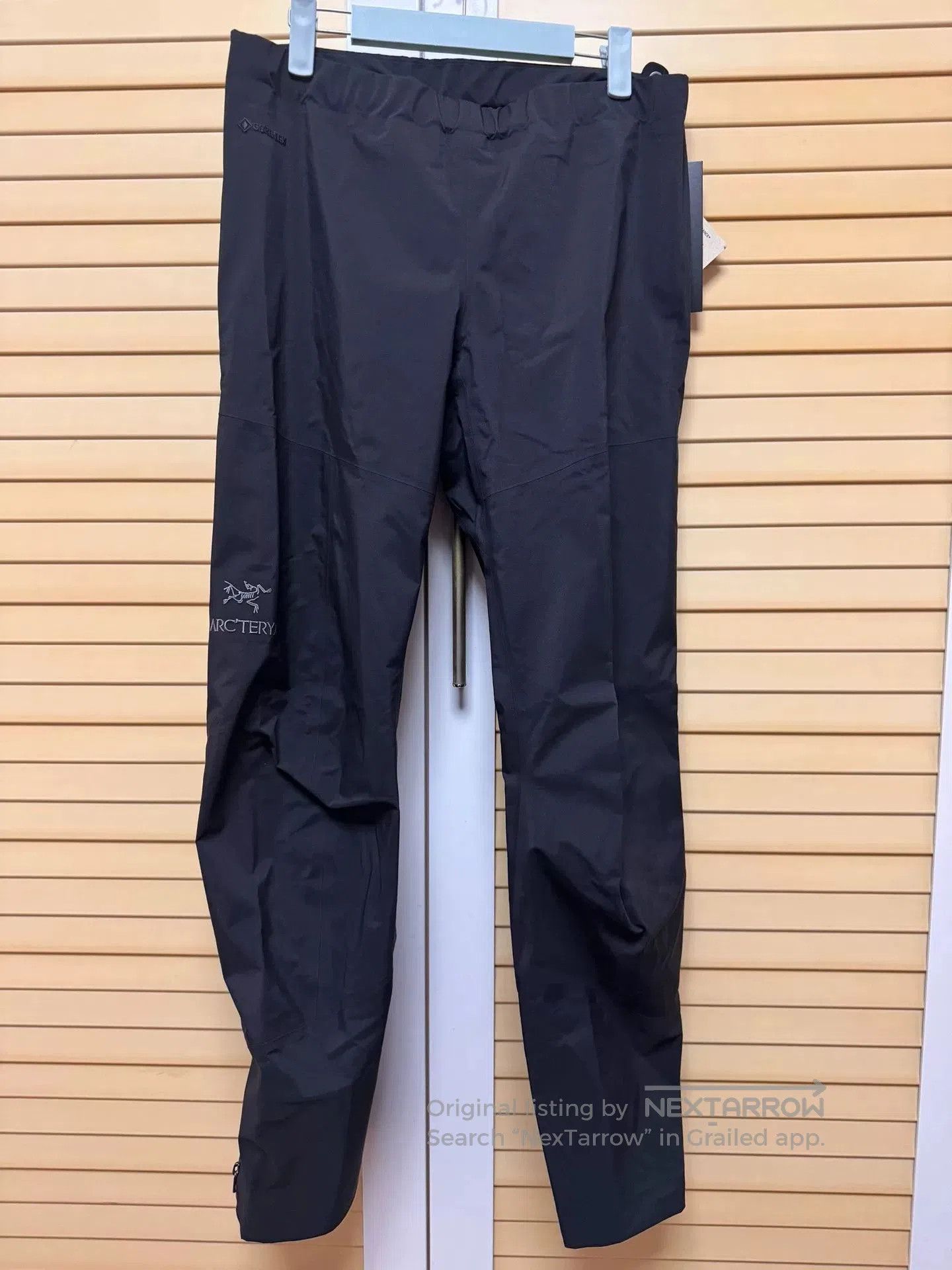 Arc'teryx Arcteryx Beta Women's Waterproof Pants. Size 23" - 1 Thumbnail