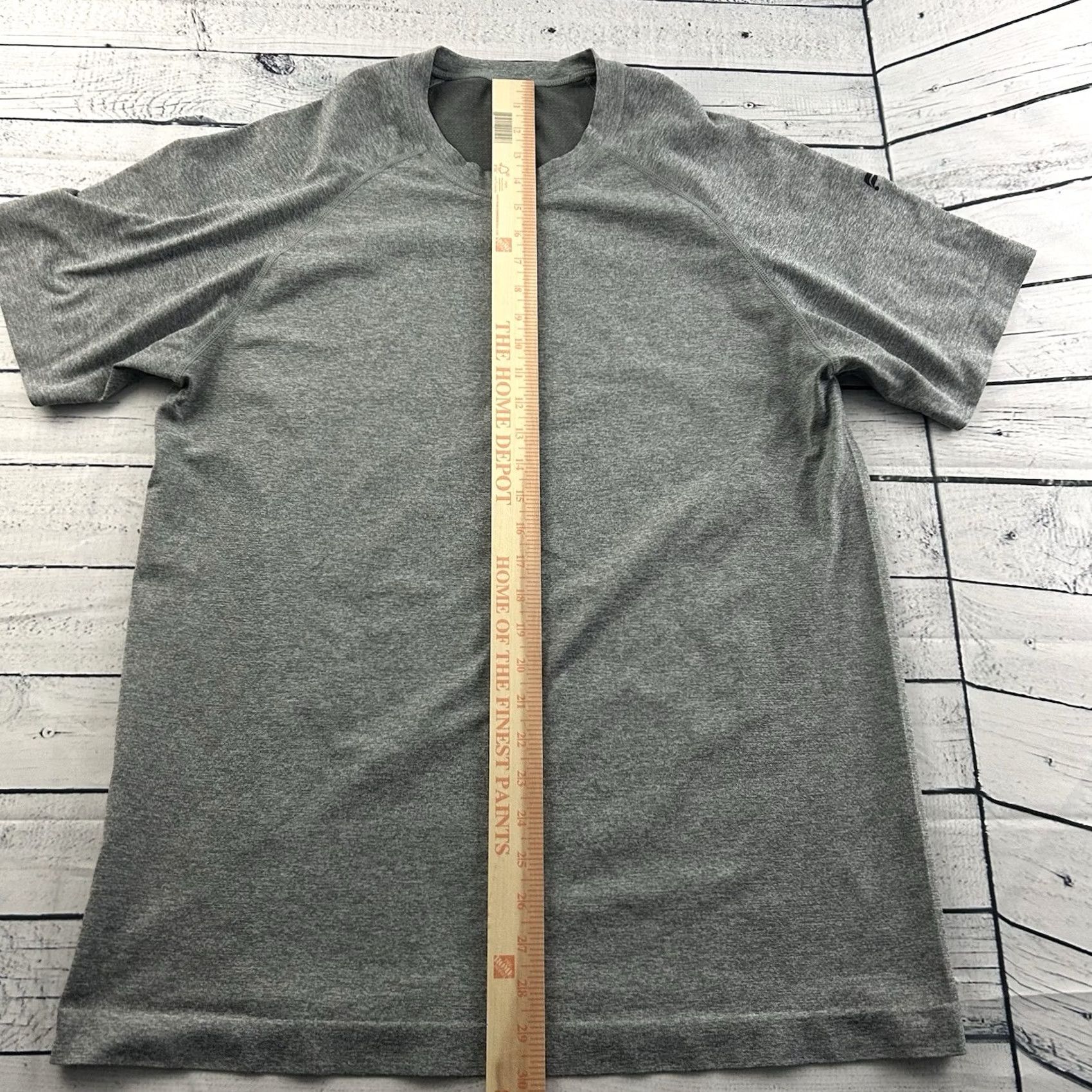 Fabletics Fabletics Short Sleeve T-Shirt Men's XL Gray Athletic Nylon Poly Seamless Shirt Size US XL / EU 56 / 4 - 4 Thumbnail