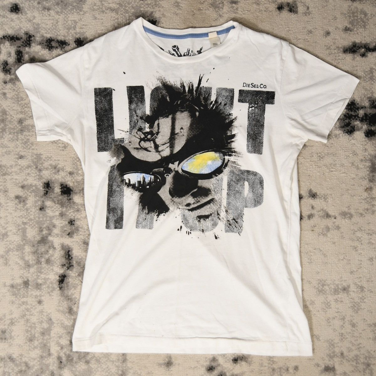 Diesel Y2K Diesel Sunglasses Light it Up T-Shirt Size L / US 10 / IT 46 - 1 Thumbnail