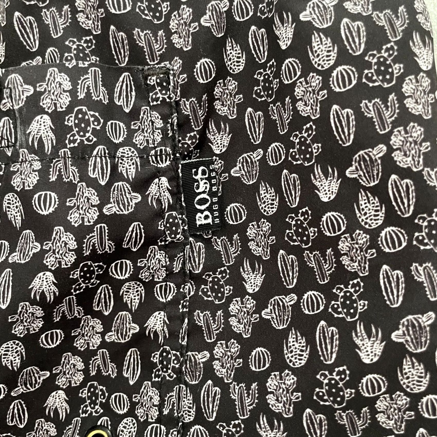 Hugo Boss HUGO BOSS Shorts Mens L Black Cactus All Over Print Swim Trunks Lined Men Size US 33 - 5 Thumbnail