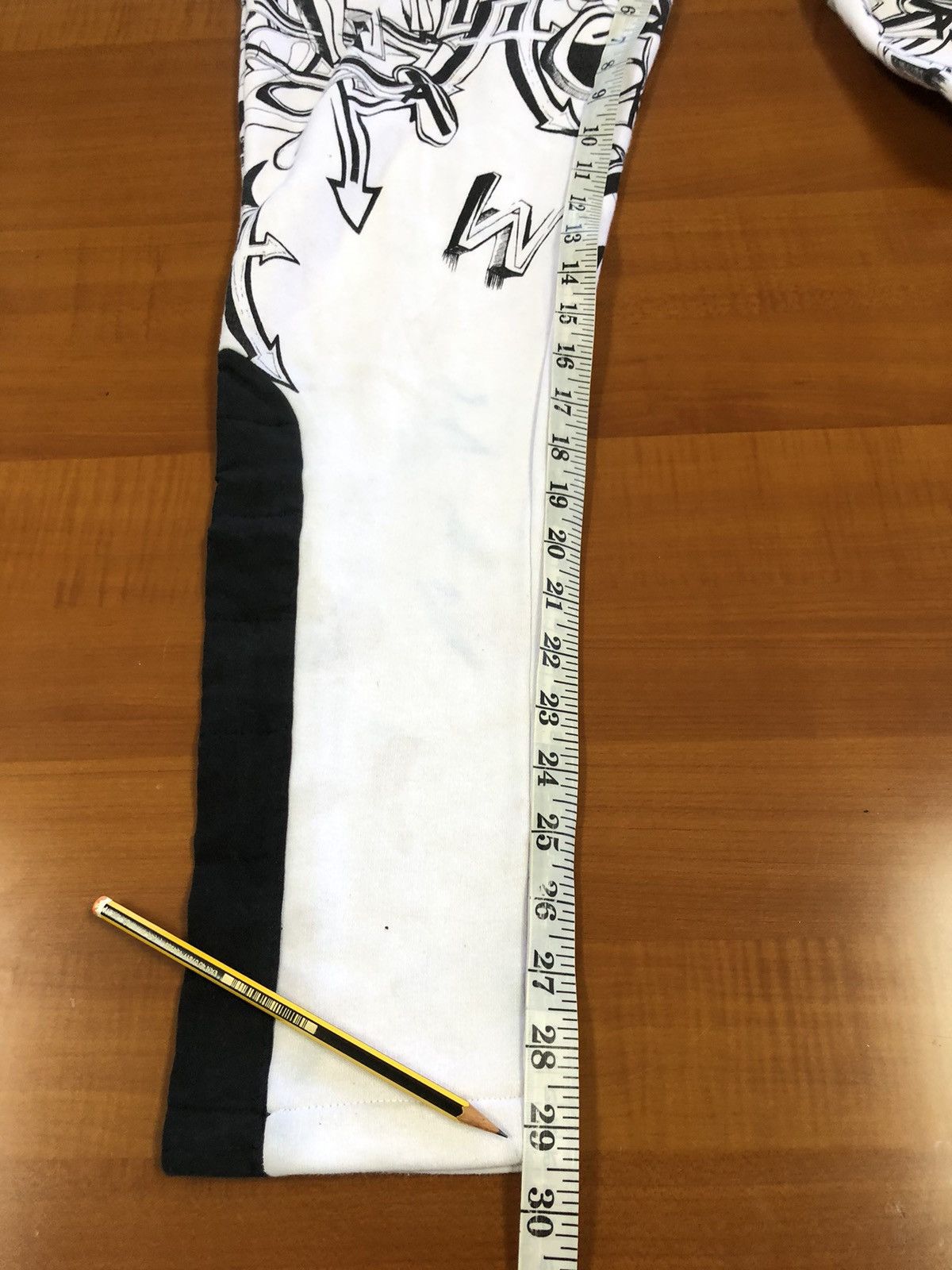 Asos Asos Grafiti Designed Sweatpant Size 26" / US 2 / IT 38 - 21 Thumbnail