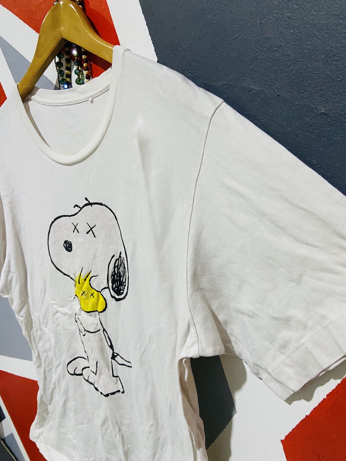 Kaws × Uniqlo Kaws Peanut Uniqlo Snoppy Tee Size US L / EU 52-54 / 3 - 3 Thumbnail