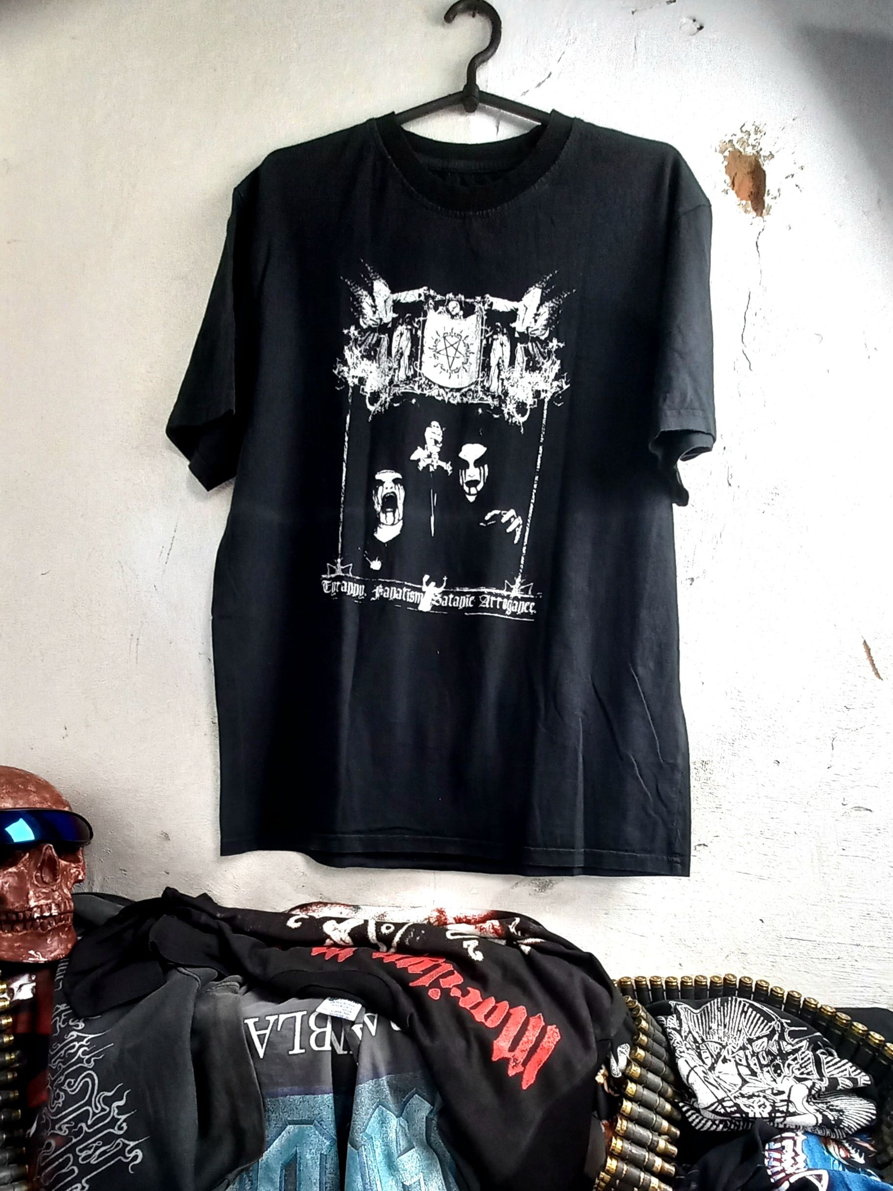 Pre-owned Band Tees X Rock Tees Very Lucifugum In Black