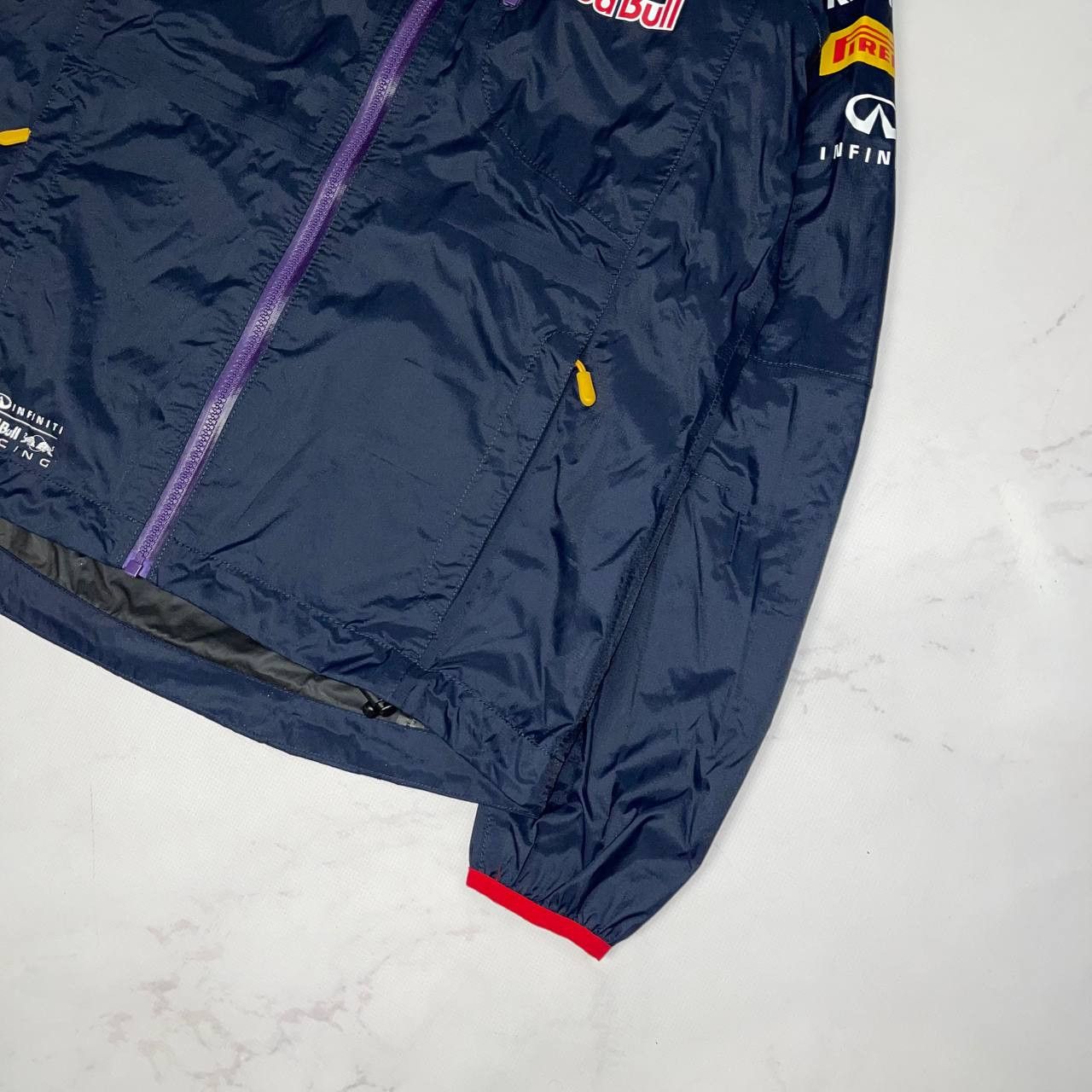 Red Bull Red Bull Infiniti F1 Racing Raincoat Jacket men’s size Size US S / EU 44-46 / 1 - 9 Thumbnail