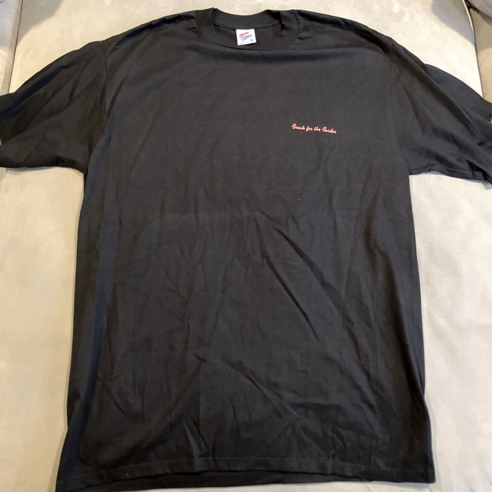 Jerzees Vintage BREAK FOR THE BORDER NEW YORK Restaurant Bar T Shirt XL RARE NWOT Mens Size US XL / EU 56 / 4 - 2 Thumbnail