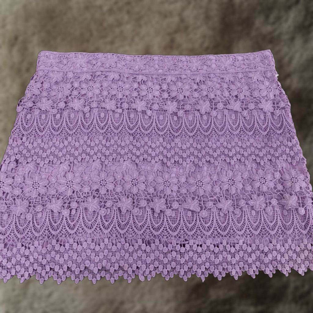 American Eagle Outfitters AMERICAN EAGLE Skirt Purple Lavender Floral Cotton Blend Womens Size 8 Adult 8 Purple Floral 90s-Inspired? Size 30" / US 8 / IT 44 - 1 Thumbnail