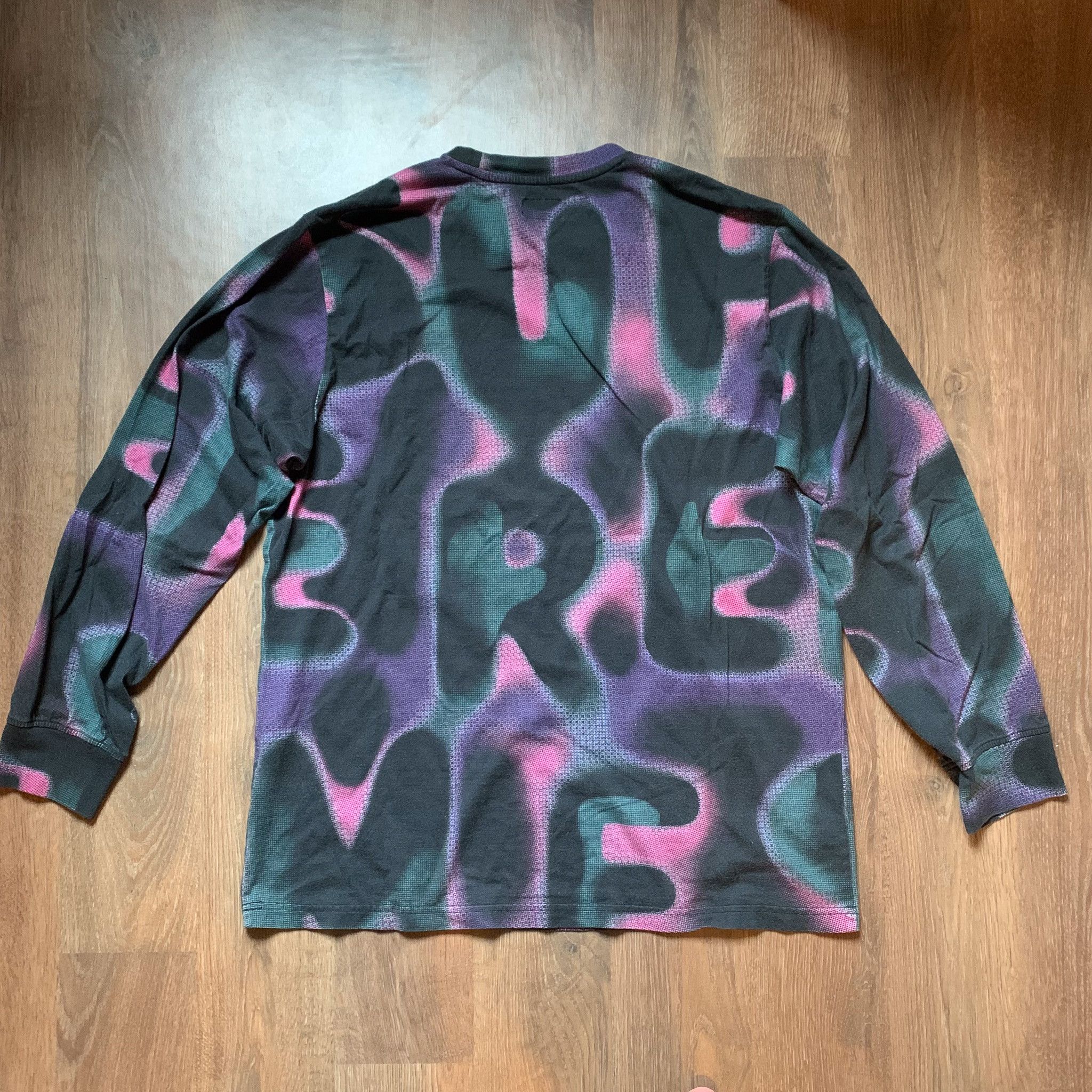Supreme Supreme half tone long sleeve tshirt - size M Size US M / EU 48-50 / 2 - 2 Thumbnail