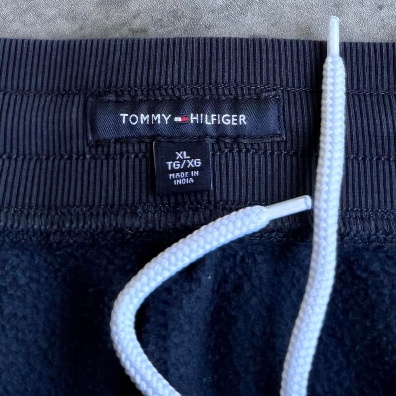Japanese Brand × Tommy Hilfiger × Vintage Vintage Y2K Tommy Hilfiger Navy & White Essential Sweatpants Size US 38 / EU 54 - 4 Thumbnail