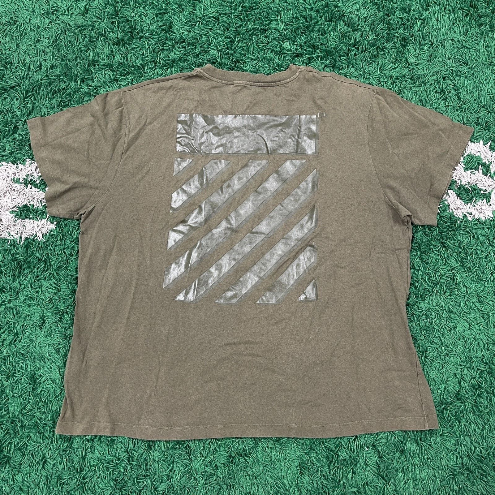 Off-White Off-White Diagonal Tab Logo Olive Green Tee XL Oversized Size US XL / EU 56 / 4 - 1 Thumbnail