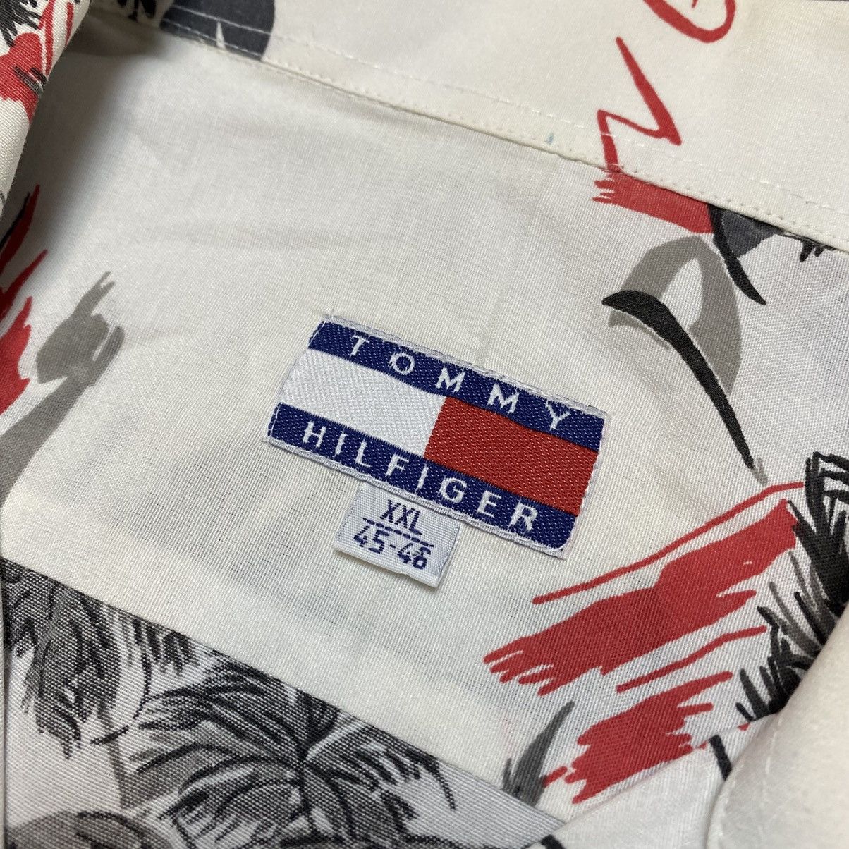 Tommy Hilfiger Vintage Tommy Hilfiger Hawaii 90’s Graphic shirt Size US XXL / EU 58 / 5 - 5 Thumbnail
