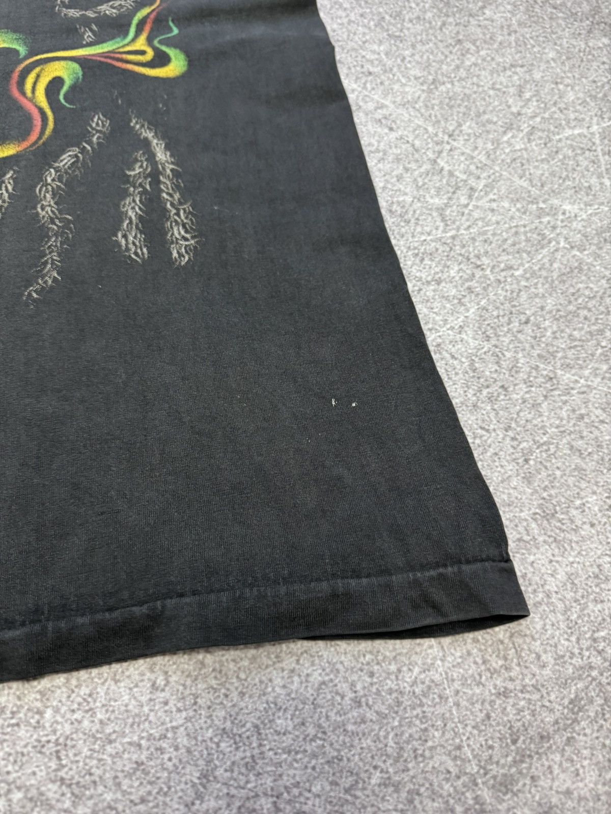Vintage Vintage Bob Marley Joint T Shirt Faded Smoke Y2k Size US L / EU 52-54 / 3 - 3 Thumbnail