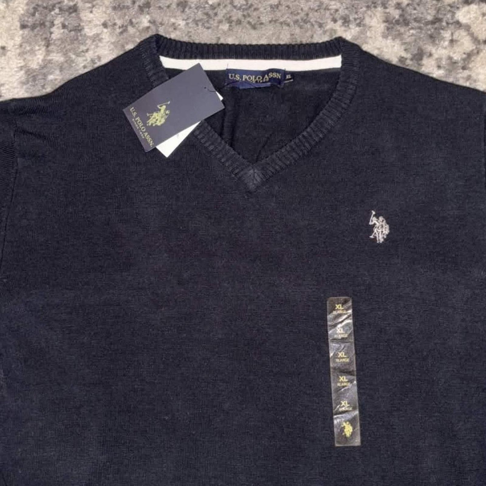 U.S. Polo Assn. U.S. Polo Assn. Light-weight V-Neck Knit Sweater Size US M / EU 48-50 / 2 - 2 Thumbnail