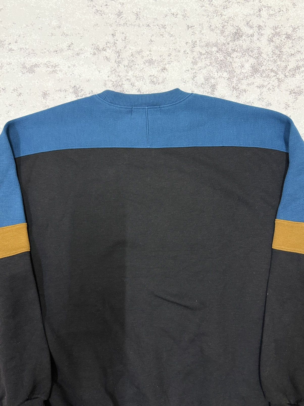 Valentino Vintage 90s Valentino Christy Biglogo Sweatshirt Size US M / EU 48-50 / 2 - 12 Thumbnail