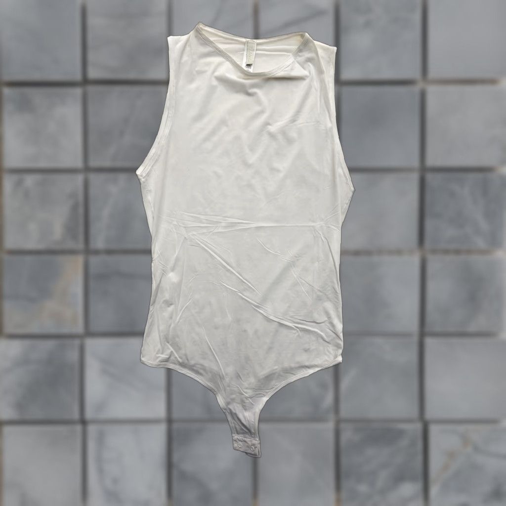 SKIMS Skims Bodysuit One Piece Womens Large White Sleeveless Thong Stretch Shapewear Size L / US 10 / IT 46 - 1 Thumbnail