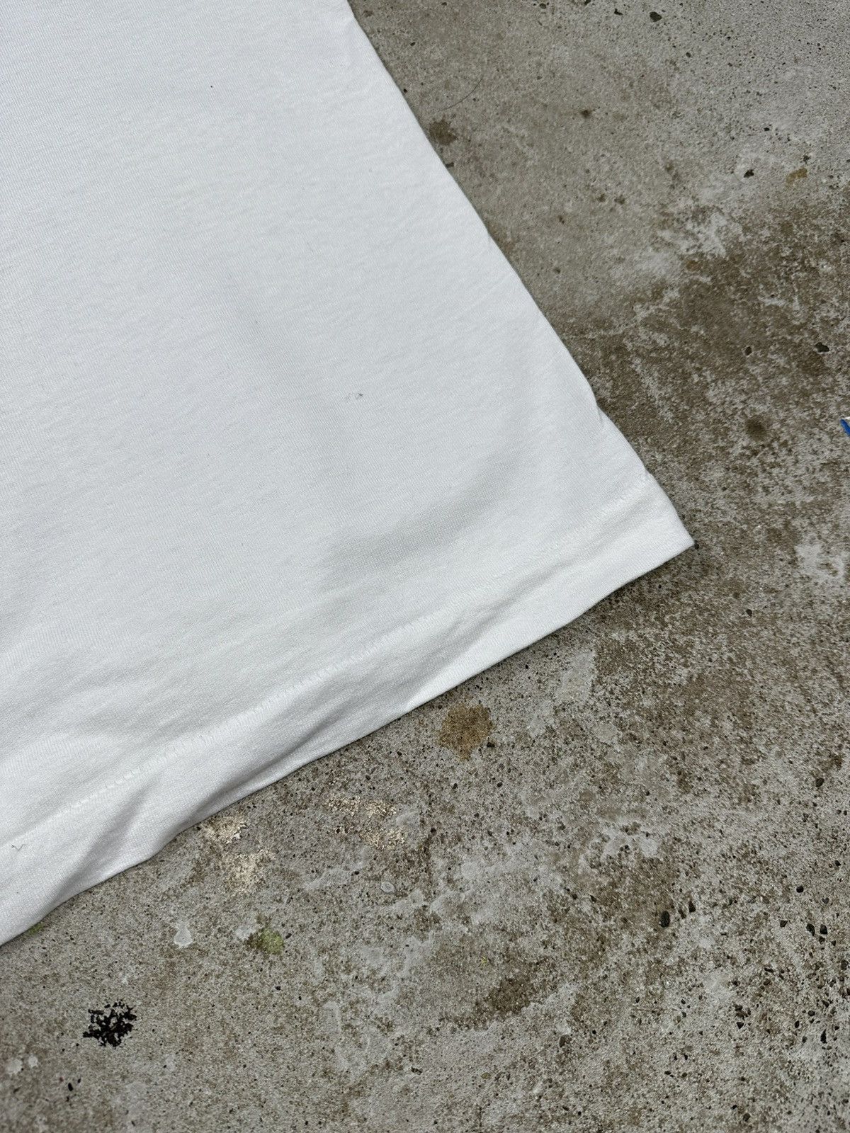 Marlboro × Vintage Vintage 90s Marlboro Country Store Big Back Print White Tee Size US XL / EU 56 / 4 - 4 Thumbnail