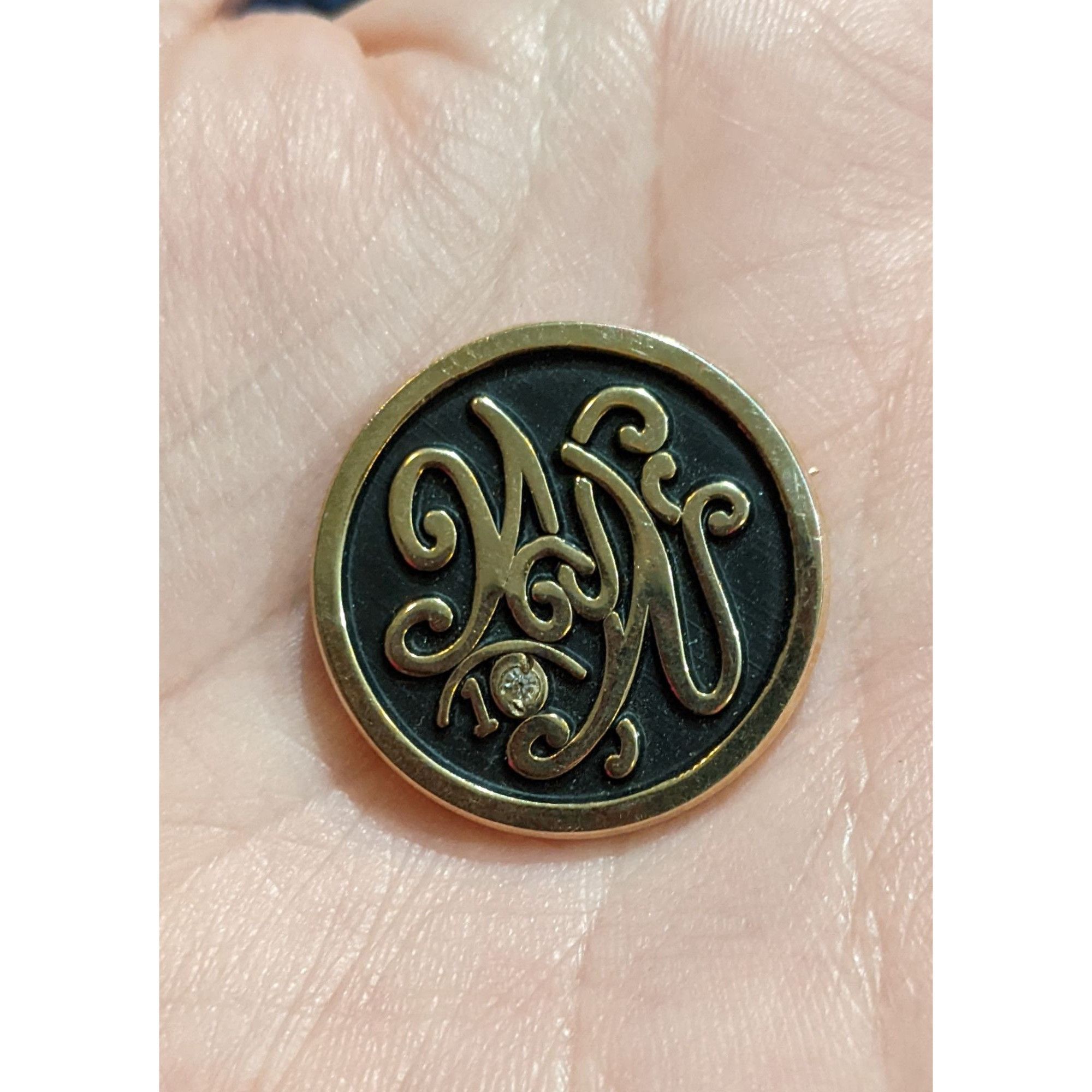 Other Weight Watchers 10 Pound Loss Award Lapel Pin Size ONE SIZE - 2 Thumbnail