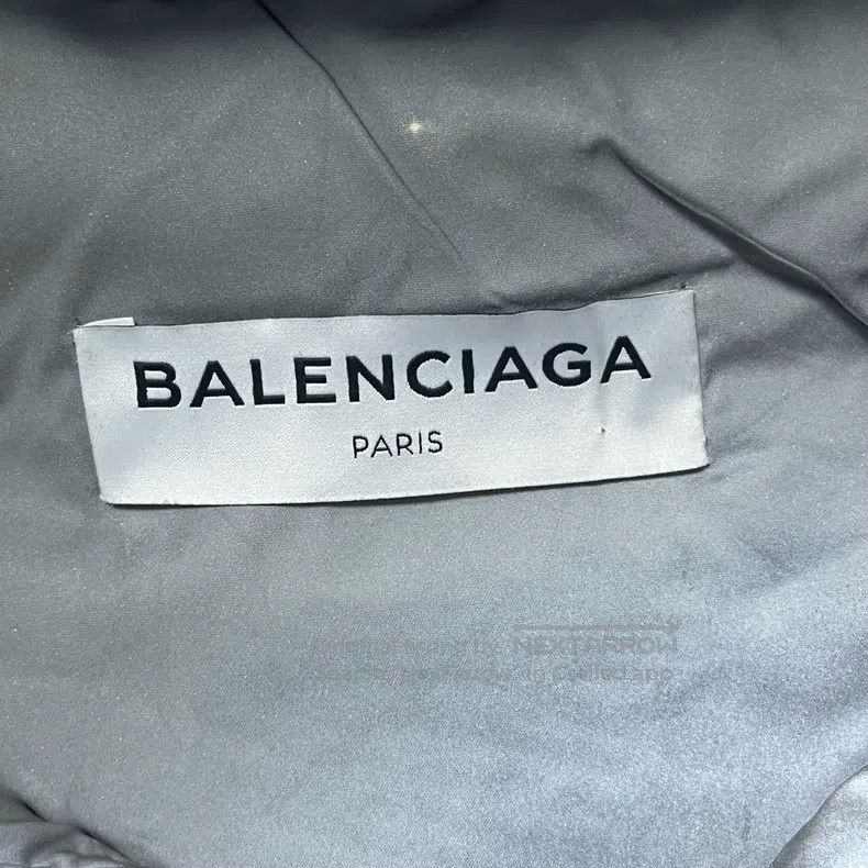 Balenciaga Balenciaga Silver Grey Collar Embroidered Logo Down Jacket Size XXS / US 00 / IT 34 - 3 Thumbnail
