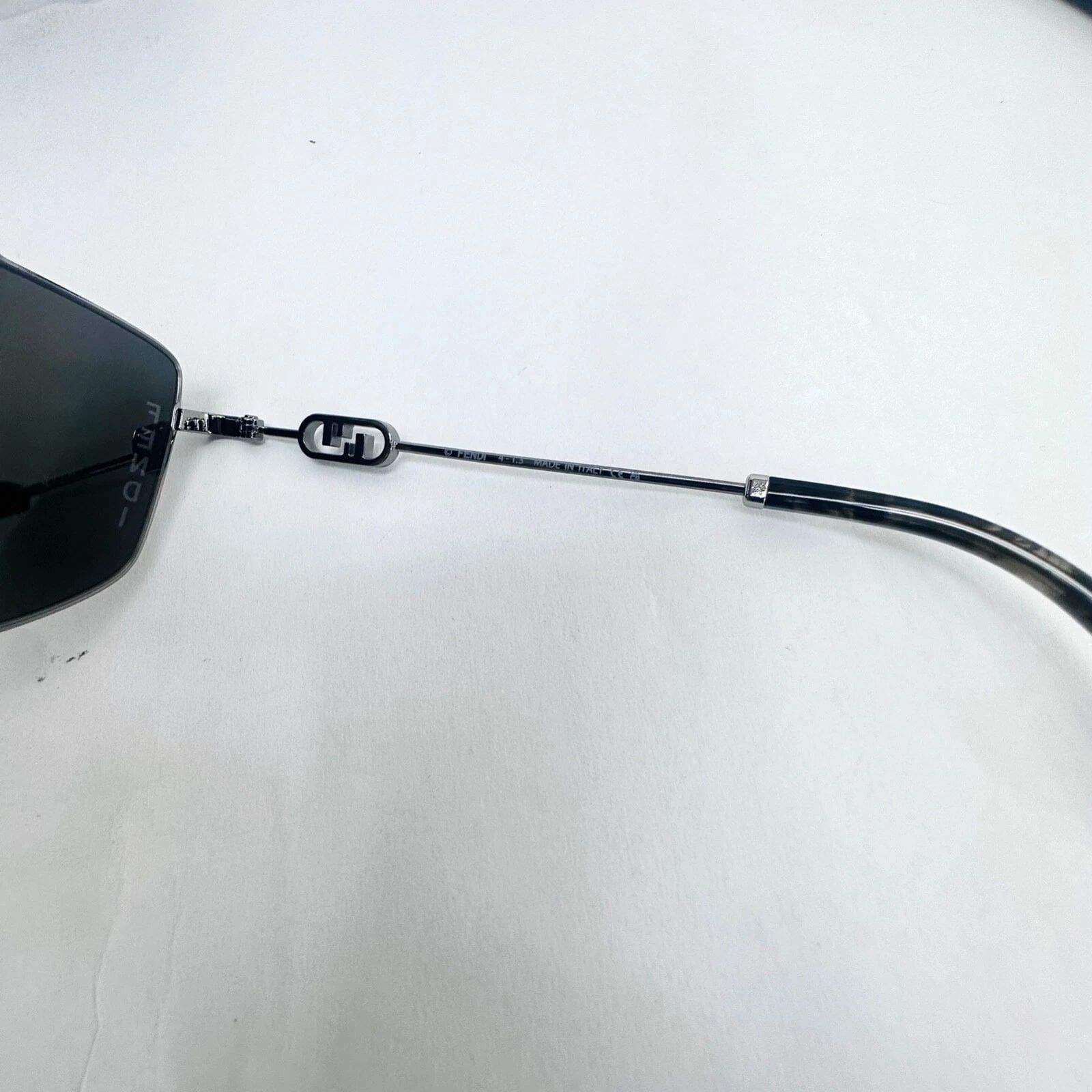 Fendi FENDI O'LOCK 40079 Ruthenium Gold FF Logo Sunglass FE40079U Size ONE SIZE - 7 Thumbnail