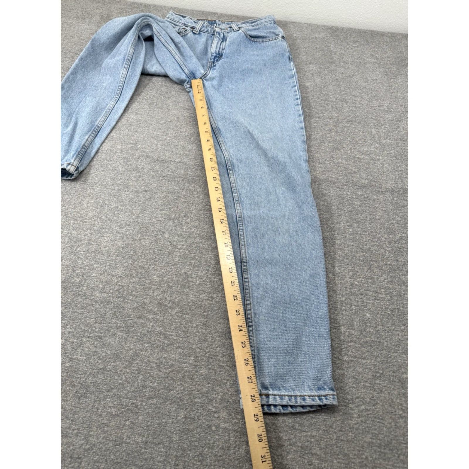 Levi's VINTAGE Levi's 17512-0291 Jeans Womens 5 Blue Denim High Waisted 24x28 Made In USA Size 27" / US 4 / IT 40 - 4 Thumbnail