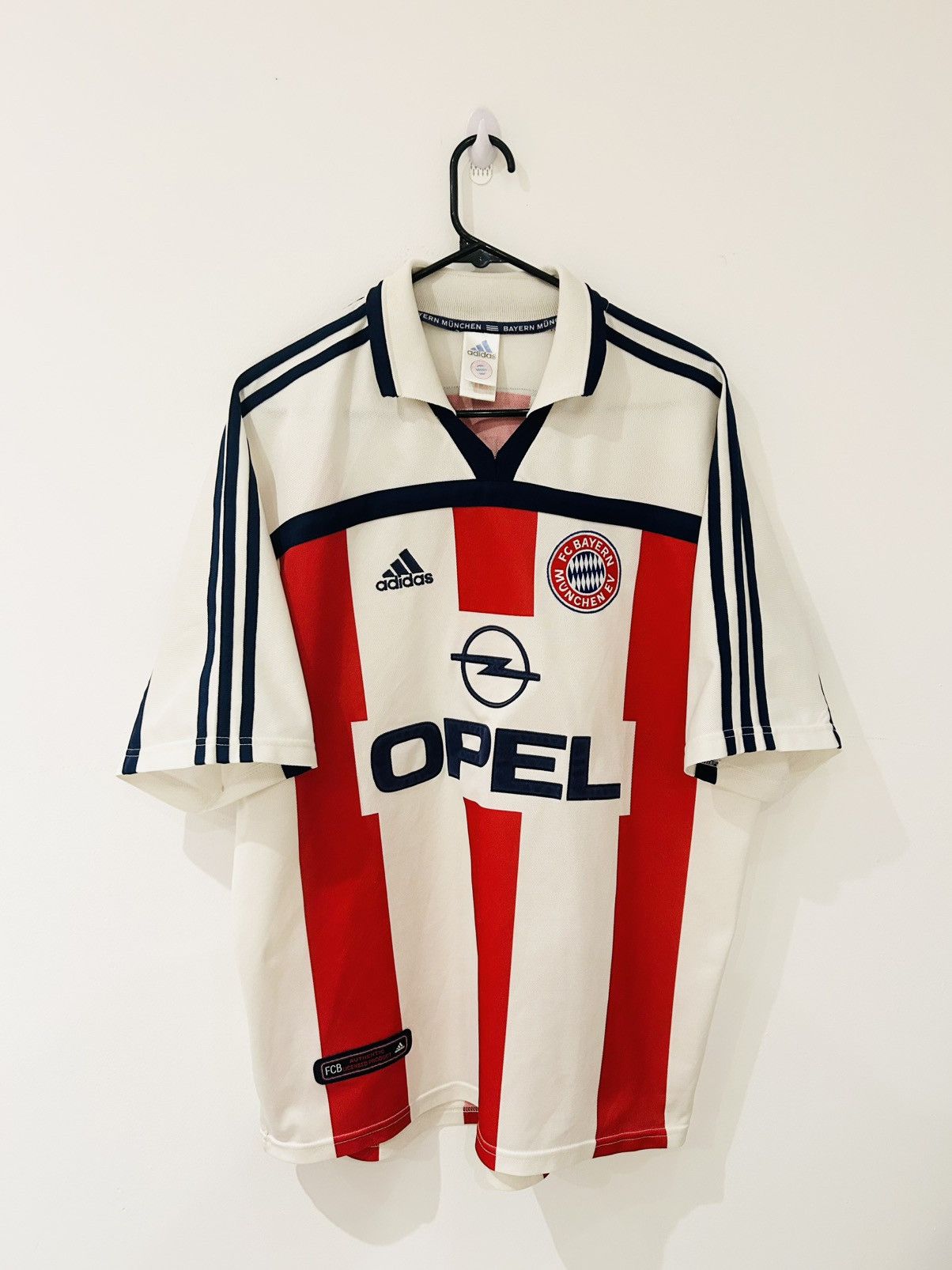 Adidas Bayern Munich 2000/01 away jersey Size US L / EU 52-54 / 3 - 1 Thumbnail