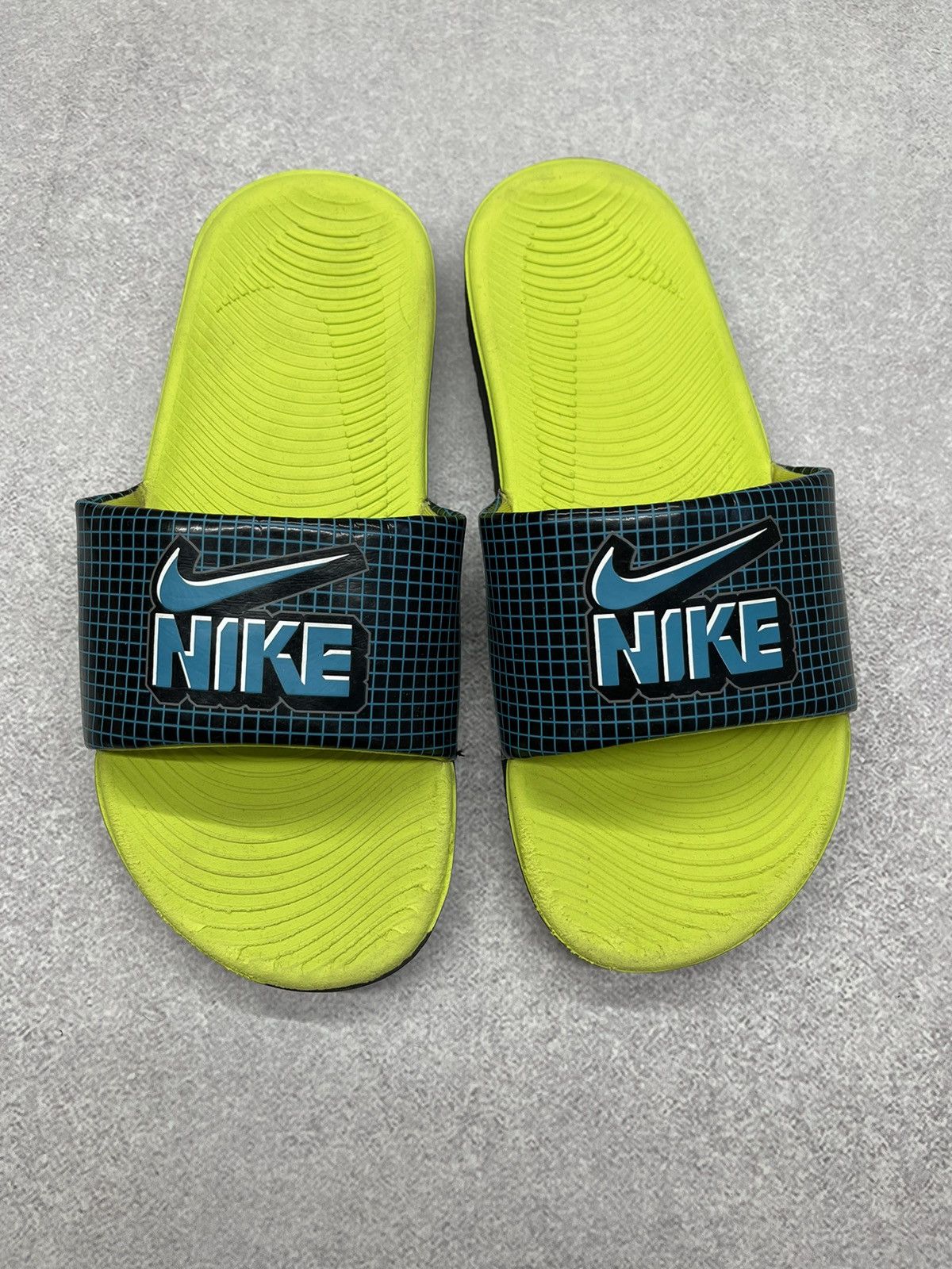Nike Nike KAWA Slide Size US 5 / EU 37 - 2 Thumbnail