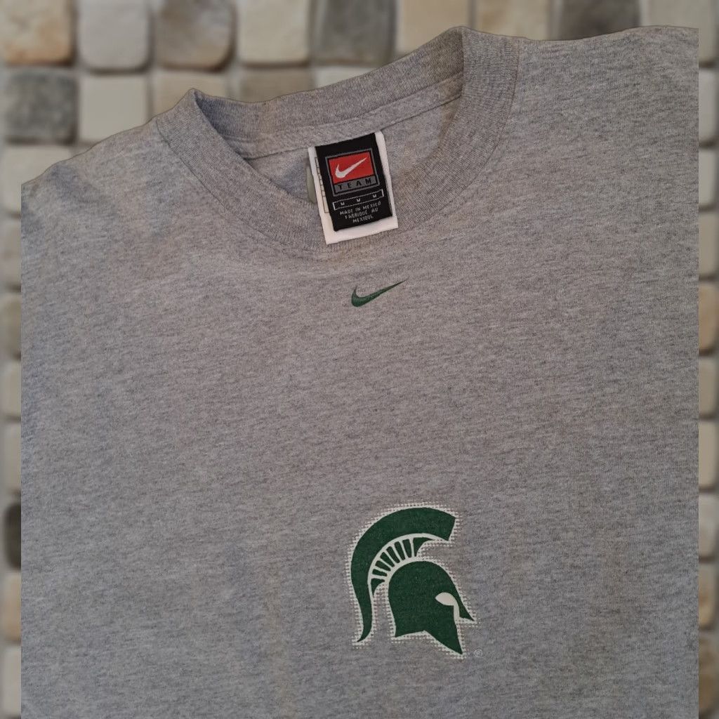 Nike VINTAGE Nike Michigan State U. Long Sleeve T-Shirt 90s Printed Spartans Crew Neck M Gray Unisex Adults Mens Womens Size US M / EU 48-50 / 2 - 1 Thumbnail