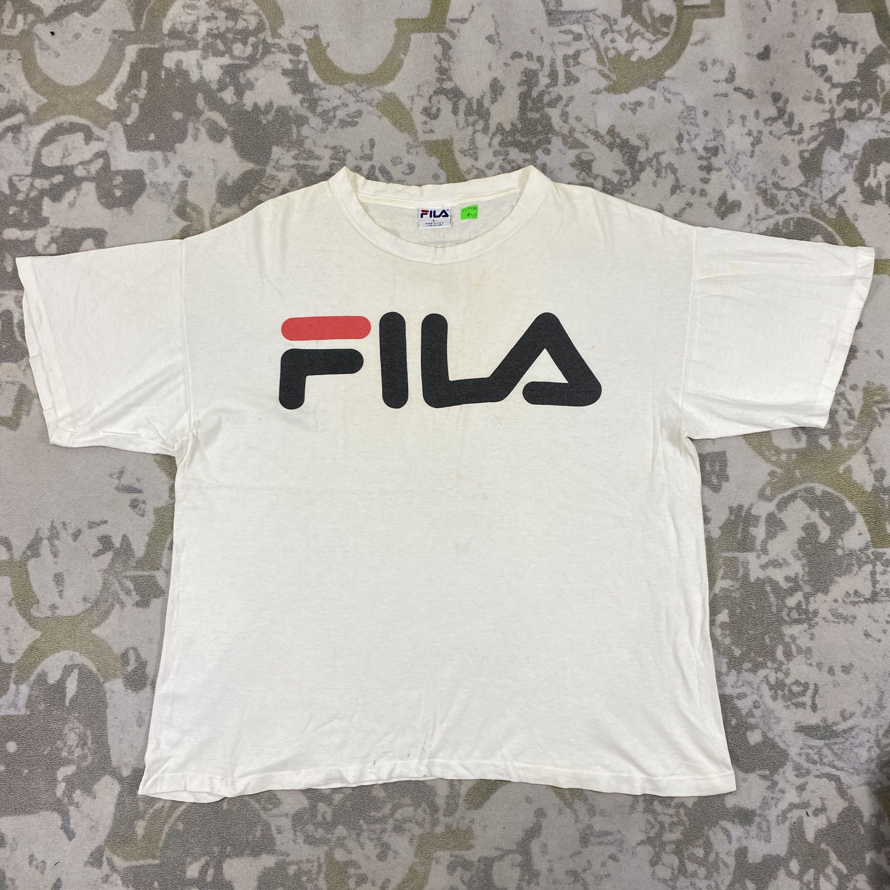 Fila Vintage Fila Big Logo Large T shirt -B070 Size US L / EU 52-54 / 3 - 1 Thumbnail