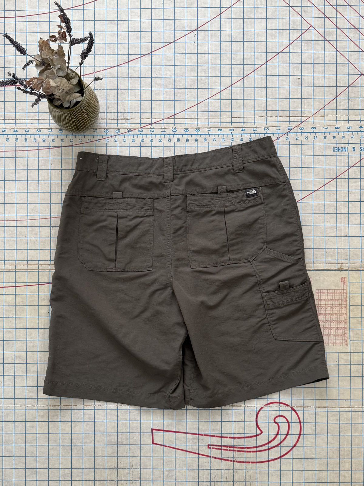 The North Face The North Face Brown Hiking / Trekking Shorts Size 36 Mens Size US 36 / EU 52 - 9 Thumbnail