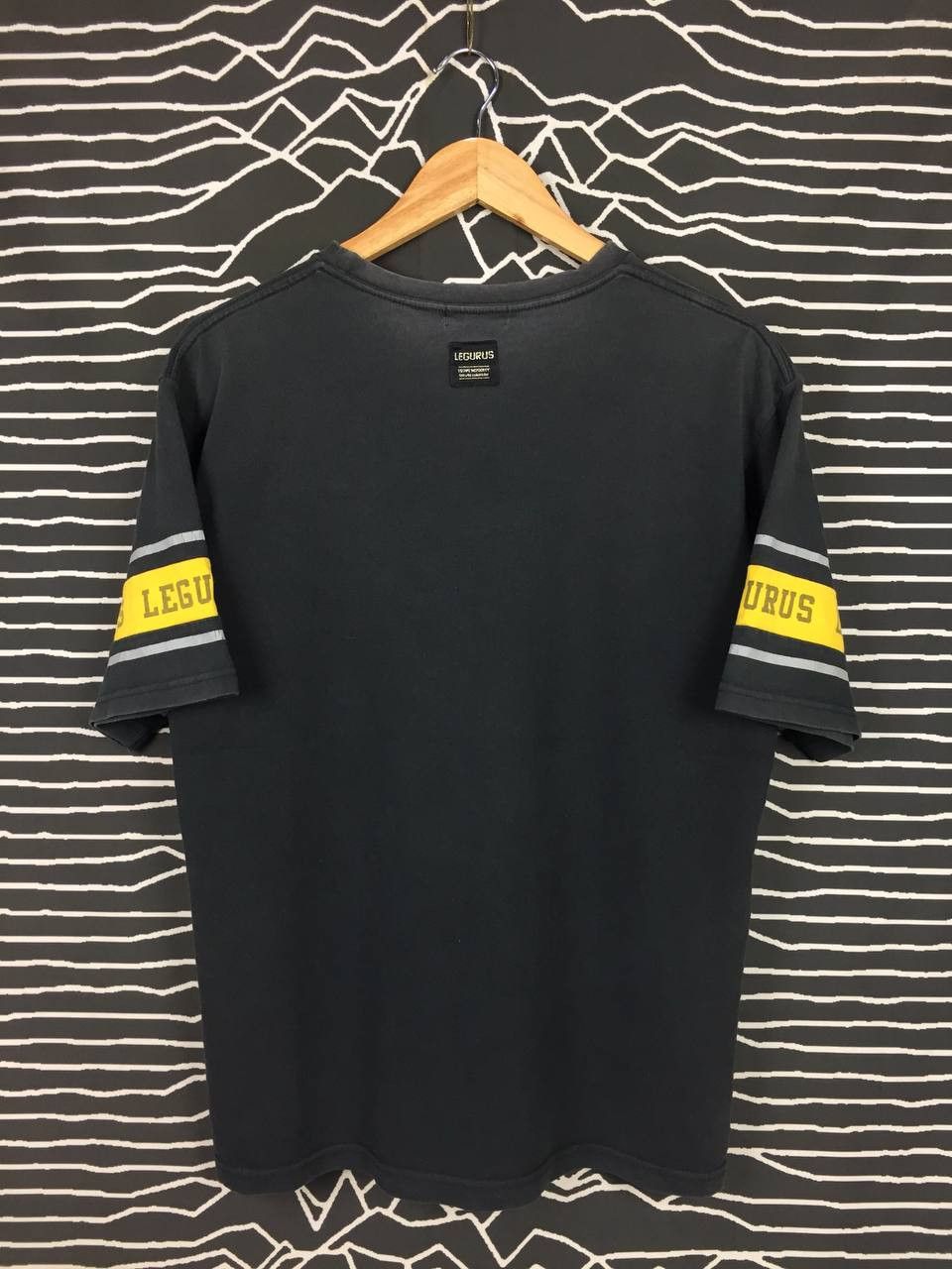Japanese Brand × Vintage Vtg Legurus Standard X Mark Gonzales Skateboards Tee Size US M / EU 48-50 / 2 - 7 Thumbnail