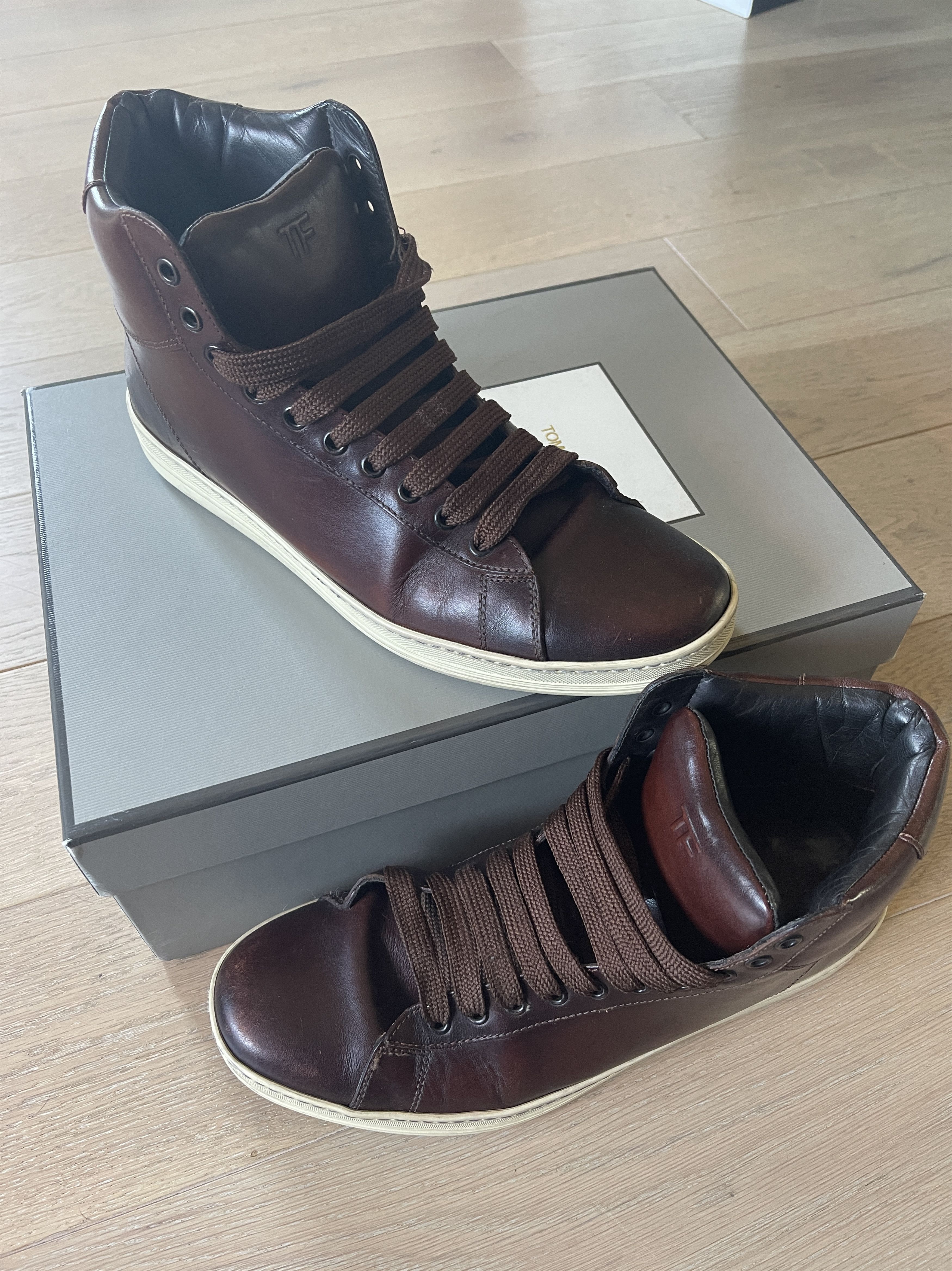 Tom Ford Russell Men\'s Size 11.5 Brown Leather High Top Casual Sneakers Lace Up TOM FORD Leather High Top Sneakers Brown | Luxity main image 2