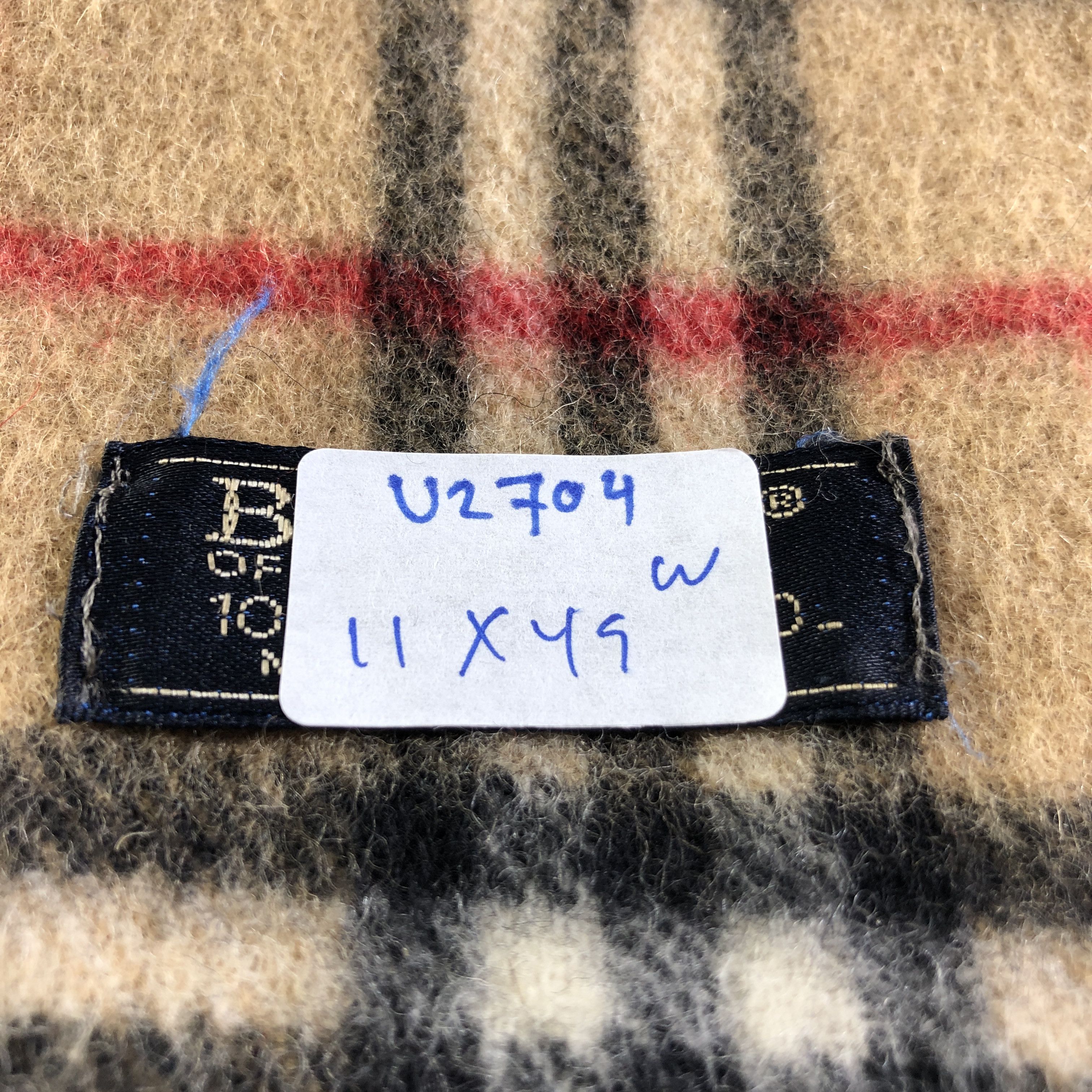 Burberry Burberrys Nova Check Tan Wool Scarf Muffler V2704 Size ONE SIZE - 13 Thumbnail