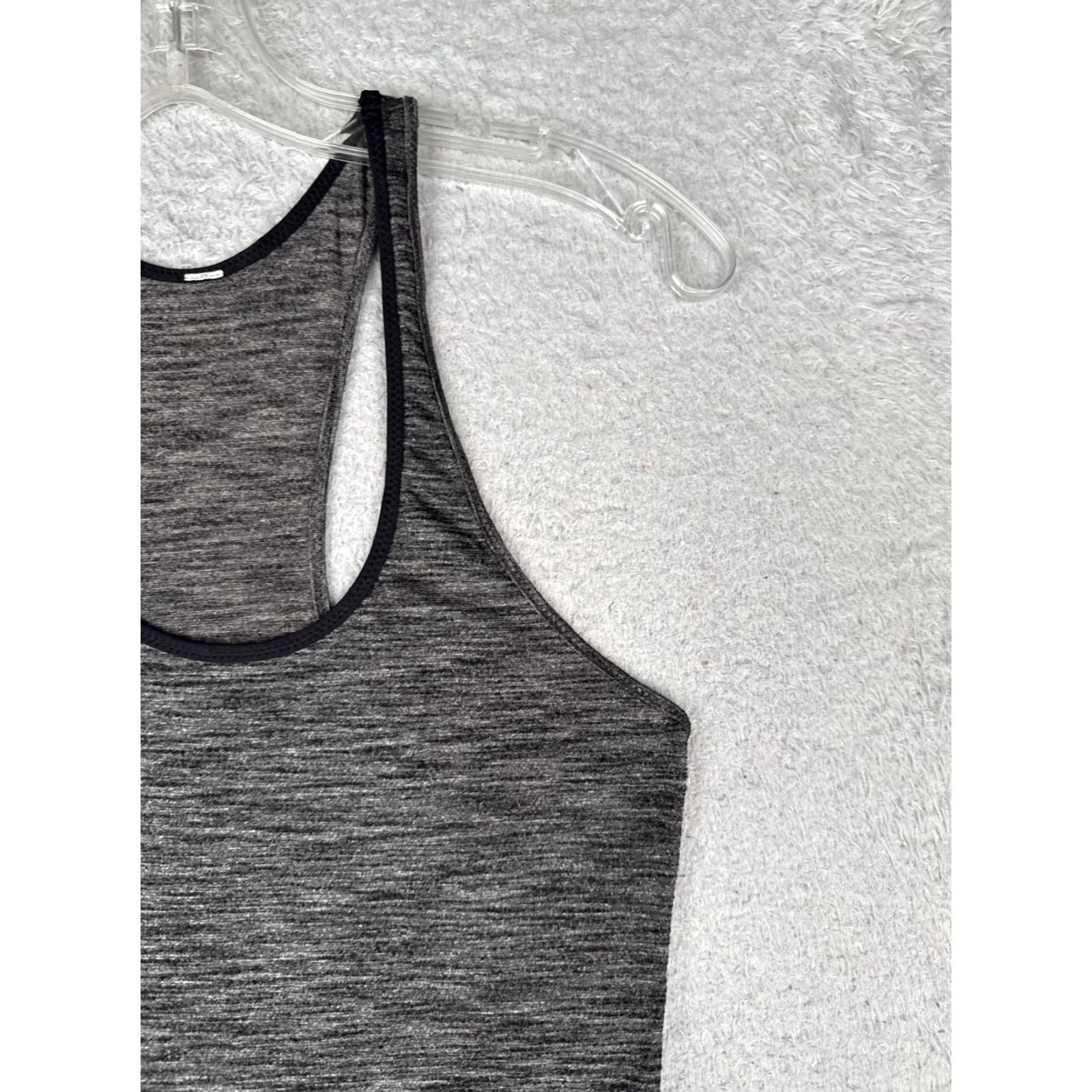 Lululemon Lululemon Tank Women 4 Gray Racerback Athletic Gym Yoga Workout Women Size S / US 4 / IT 40 - 2 Thumbnail
