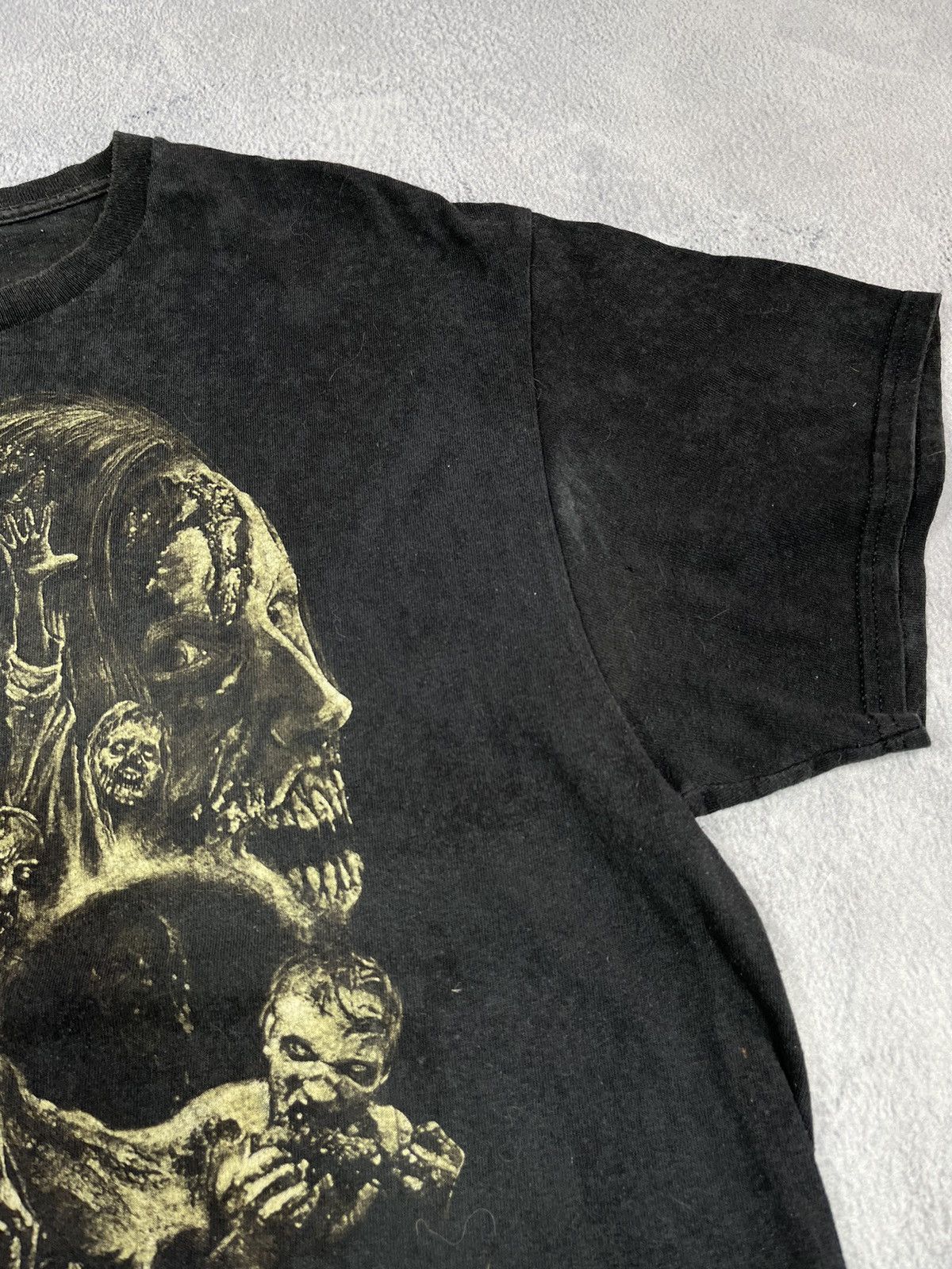 Other VintageY2KTheWalkingDead faded tee Big Logo streetwear L Size US L / EU 52-54 / 3 - 6 Thumbnail