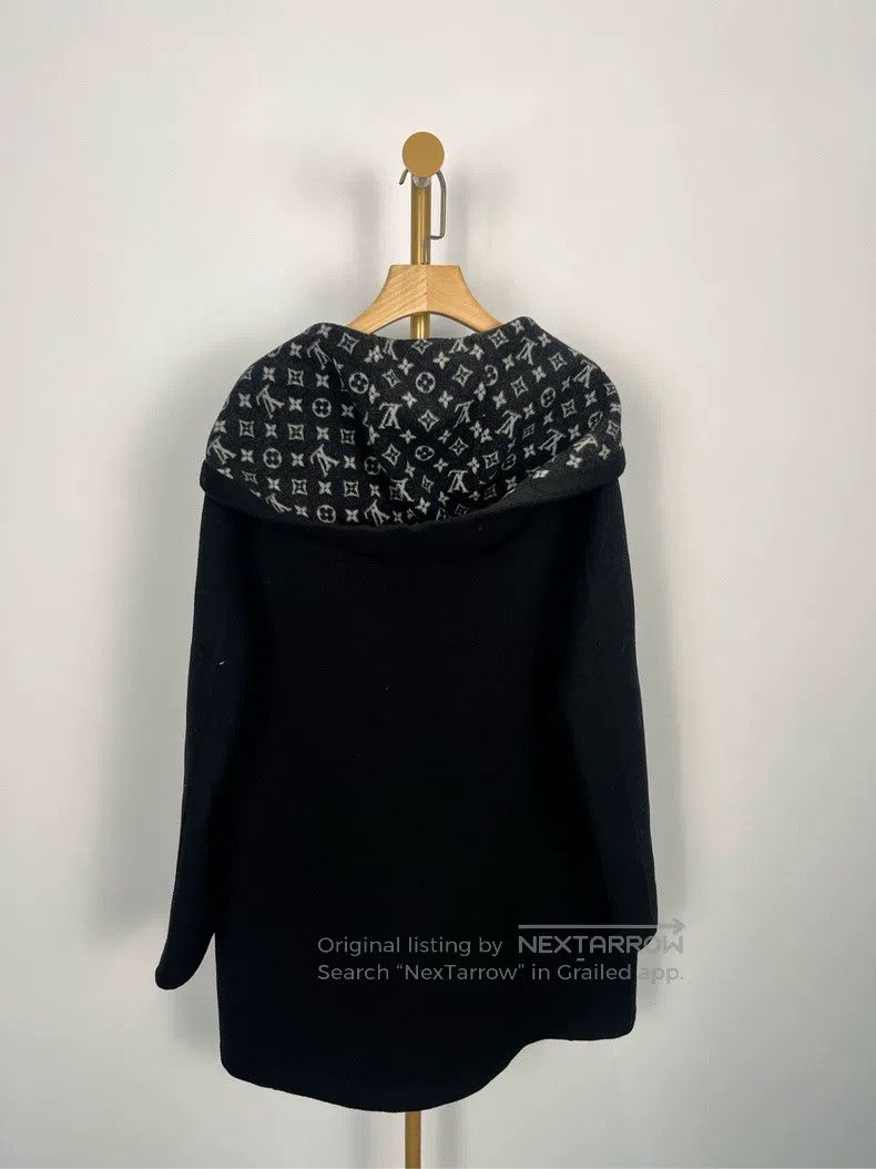 Louis Vuitton Louis Vuitton Black full logo wool coat Size XXS / US 00 / IT 34 - 2 Thumbnail