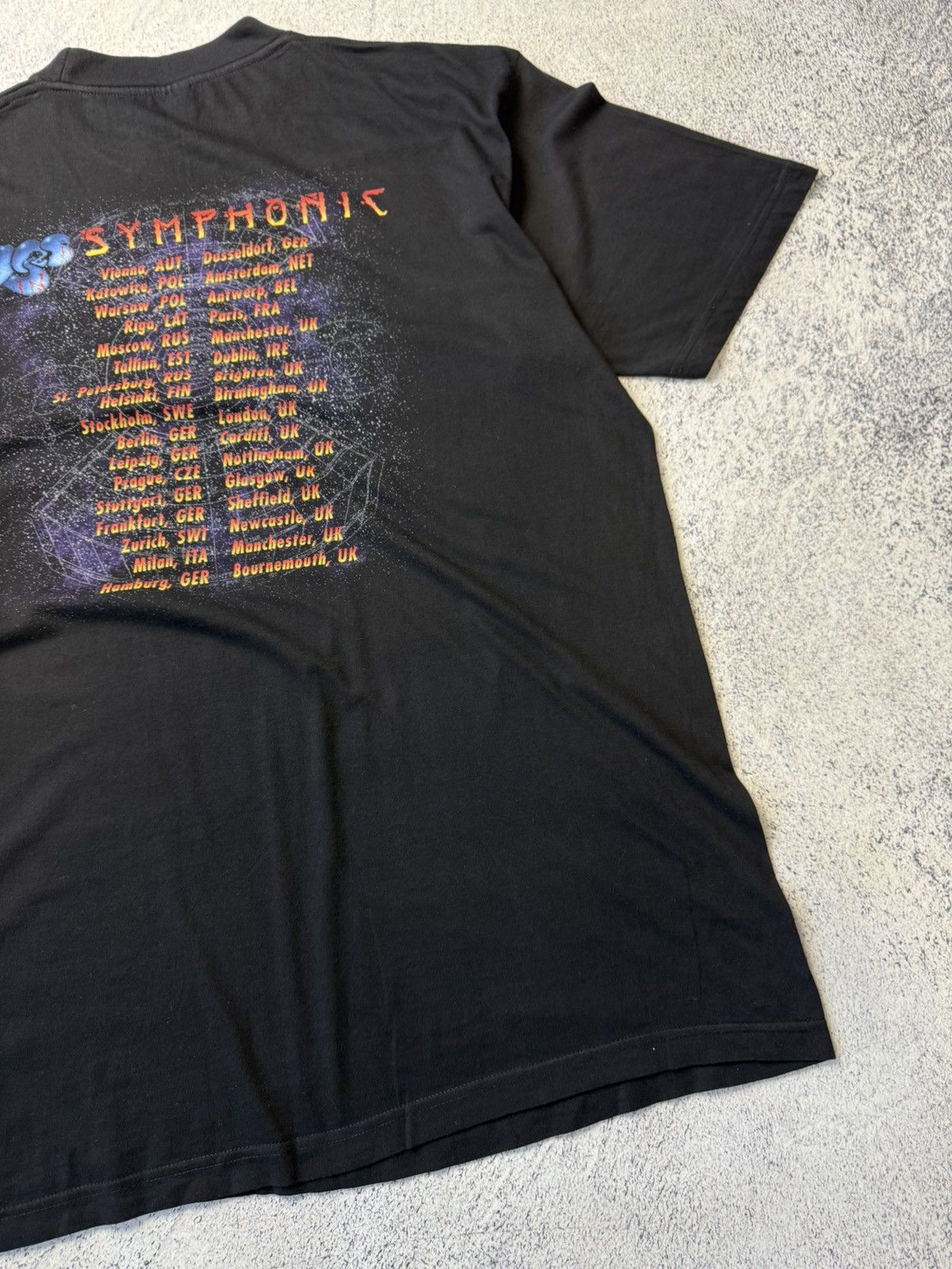 Vintage Vintage YES concert T-shirt “Symphonic” tour in 2001 Size US XL / EU 56 / 4 - 23 Thumbnail