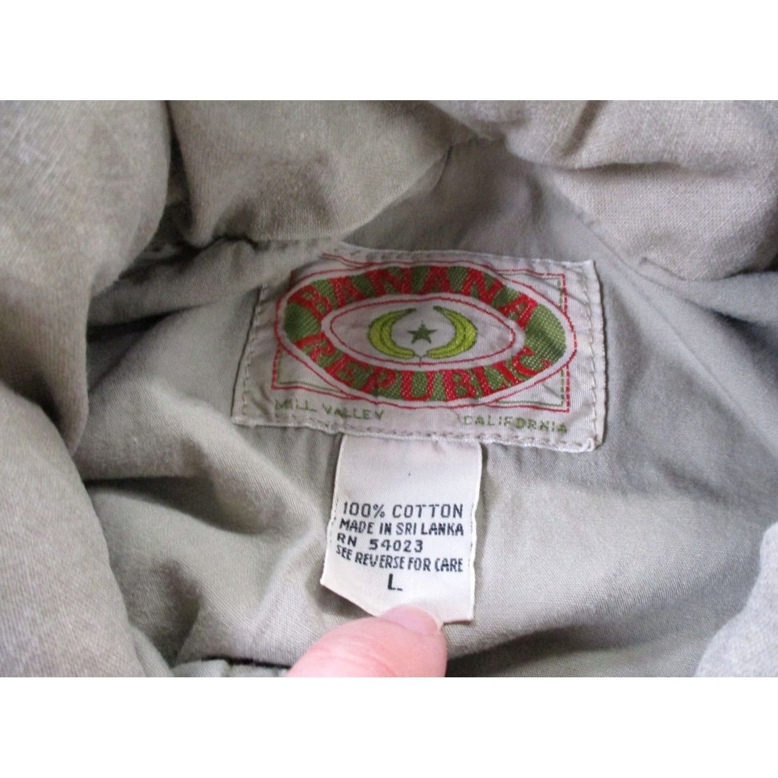 Banana Republic VINTAGE Banana Republic Vest Jacket Mens L Beige Windbreaker Zip Pockets Hooded Lightweight Hiking Outdoors Camper Camping Shirt? Size US L / EU 52-54 / 3 - 6 Thumbnail