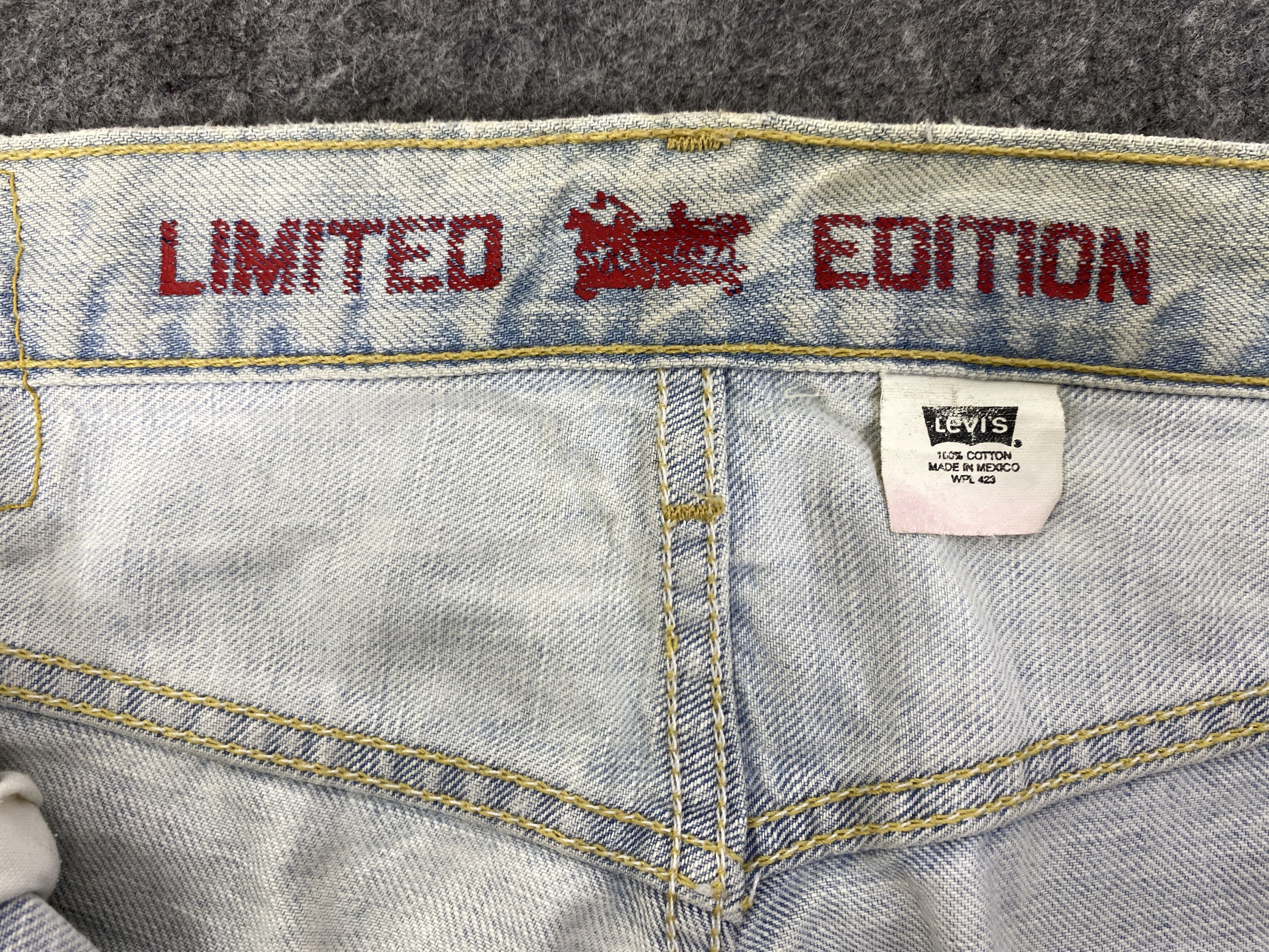 Japanese Brand Light Blue Wash Vintage Levis 501 Jeans 34x33 - JN3130 Size US 34 / EU 50 - 14 Thumbnail