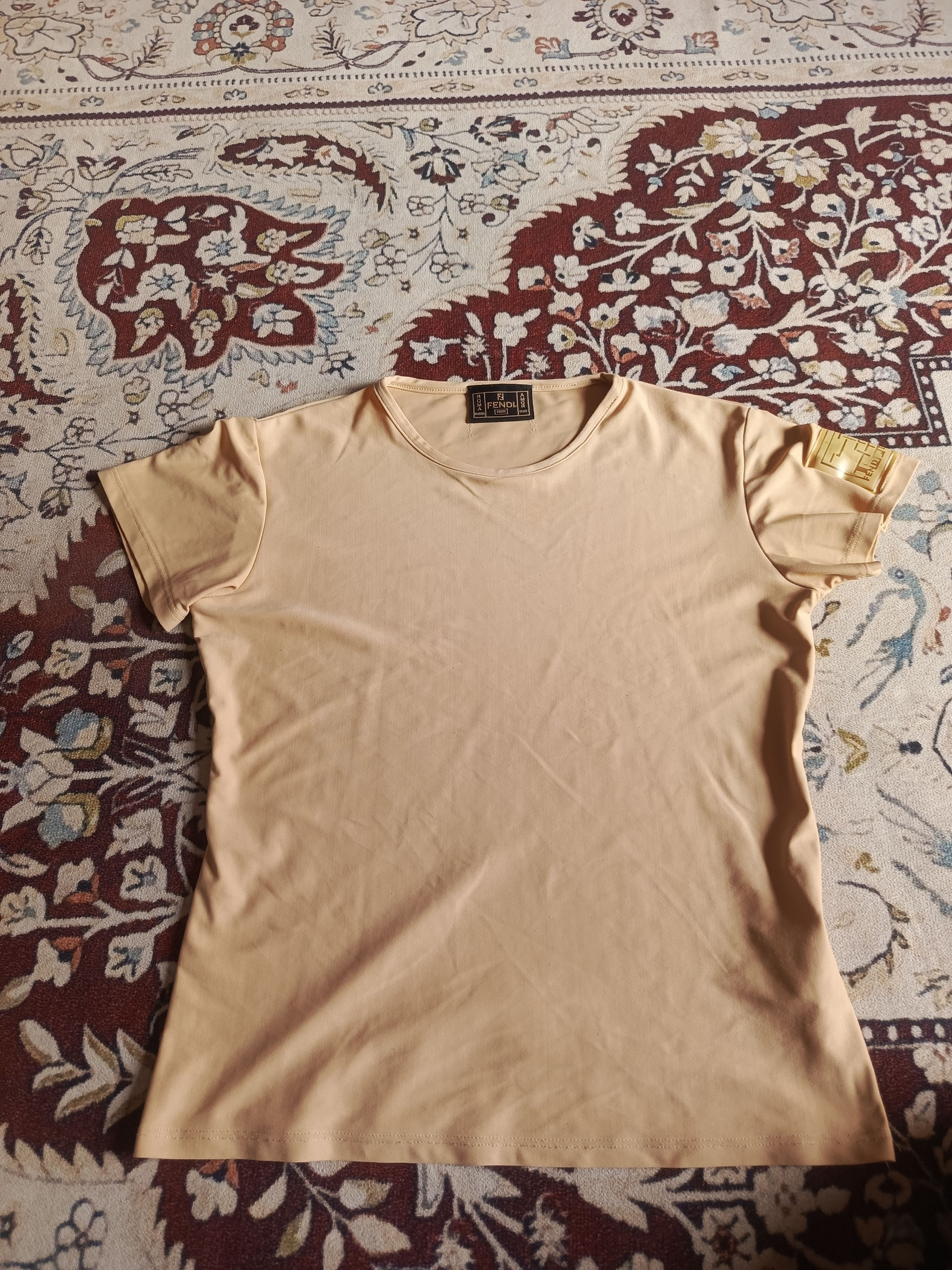 Fendi Tshirts fendi Size S / US 4 / IT 40 - 1 Thumbnail