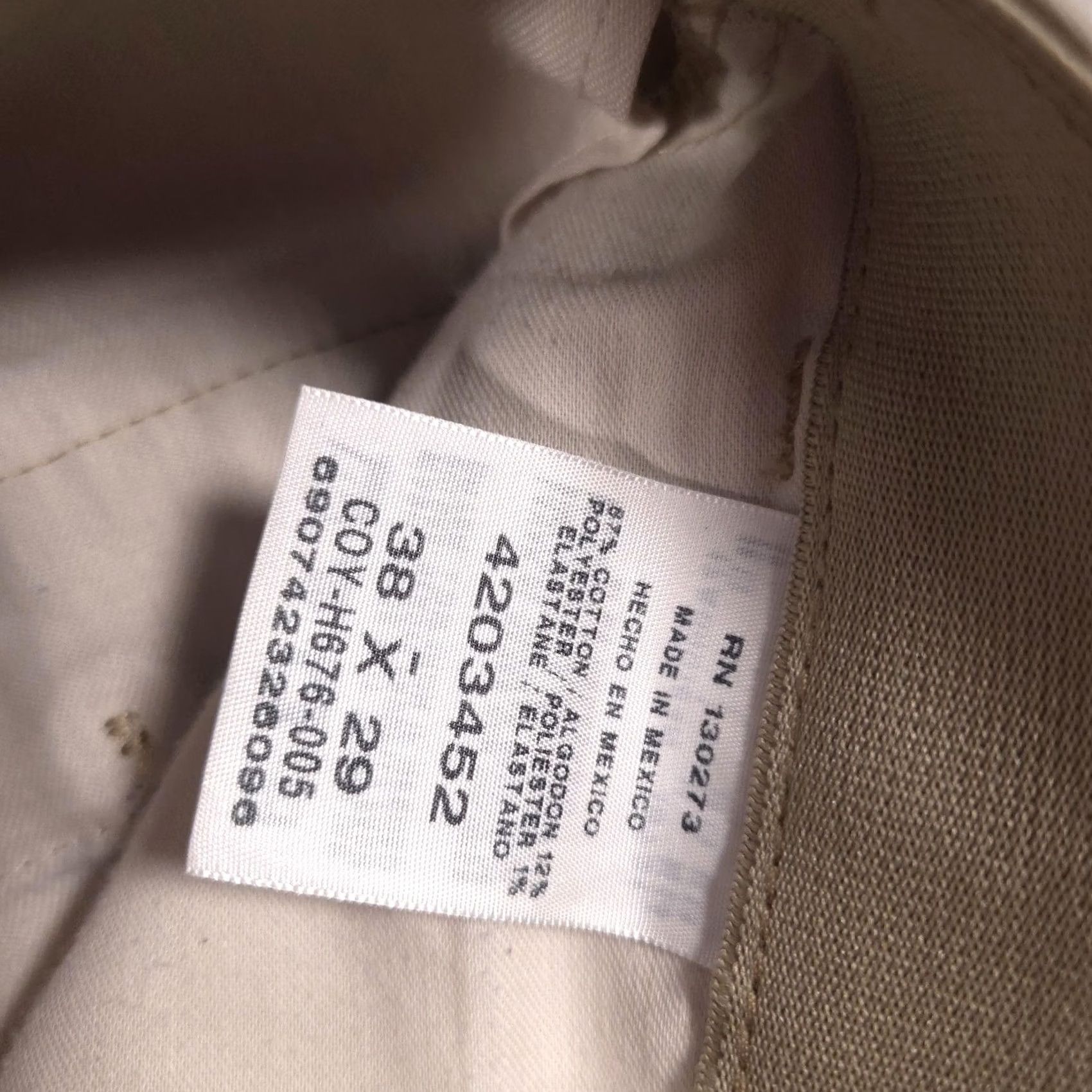 Lee Lee Khakis Pants Mens 38x29 Beige Custom Fit Relaxed Pleated Chino Straight Pants Mens Beige 38x29 Slit? Size US 38 / EU 54 - 6 Thumbnail