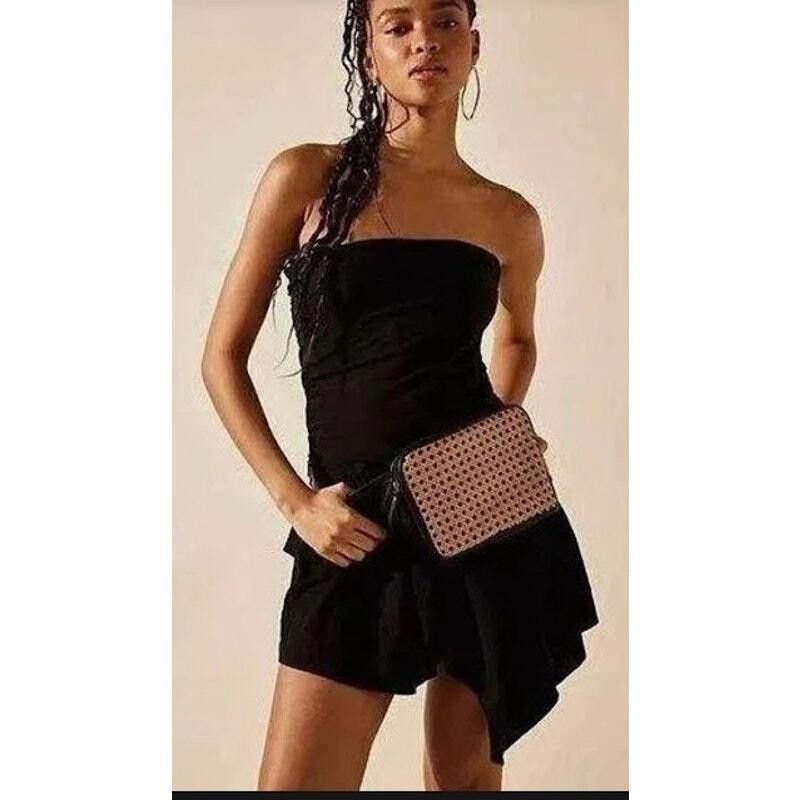 Designer FP Beach Medium Black Strapless Asymmetrical Mini Dress Size M / US 6-8 / IT 42-44 - 1 Thumbnail