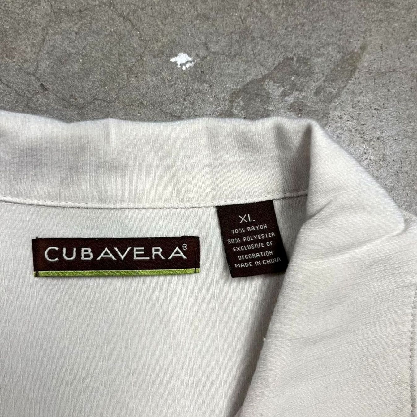 Cubavera Cubavera shirt Men XL Cream short sleeve button camp collar embroidered rayon Size US XL / EU 56 / 4 - 3 Thumbnail