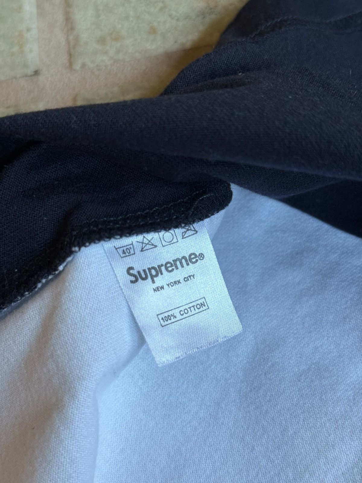 Supreme 2006 Supreme Charlie Ahearn Police Brutality Photo Tshirt Size US M / EU 48-50 / 2 - 4 Thumbnail
