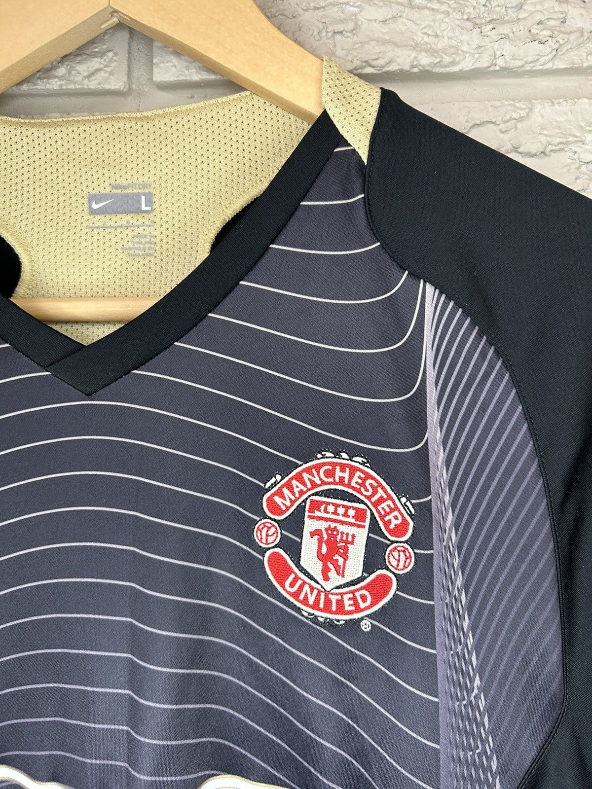 Nike Vintage Nike Manchester United 2006 Training Jersey Size US L / EU 52-54 / 3 - 6 Thumbnail