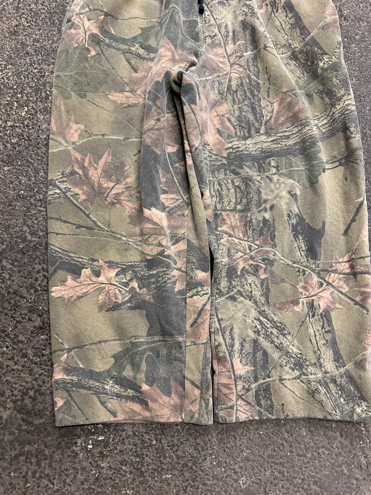 Other Y2k camo baggy sweatpants Size US 30 / EU 46 - 2 Thumbnail