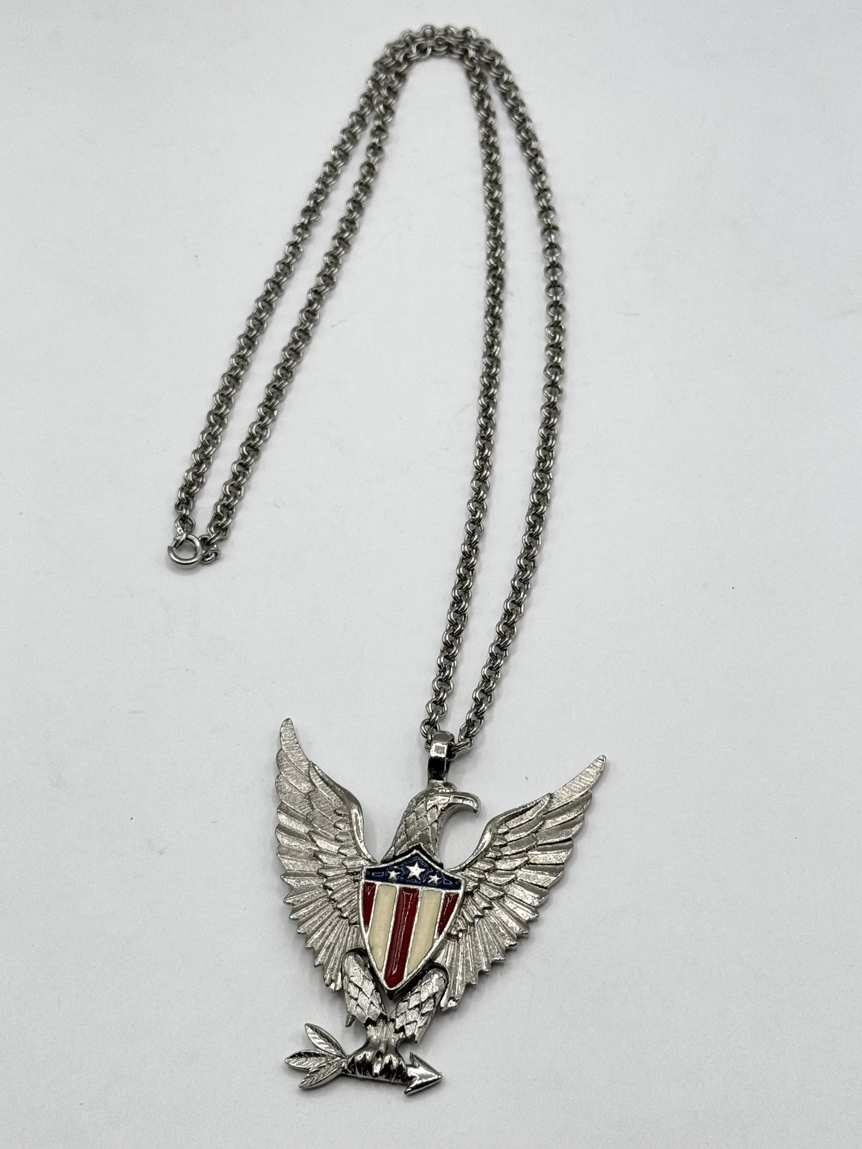 Vintage Vintage articulating American Eagle enamel pendant necklace Size ONE SIZE - 3 Thumbnail