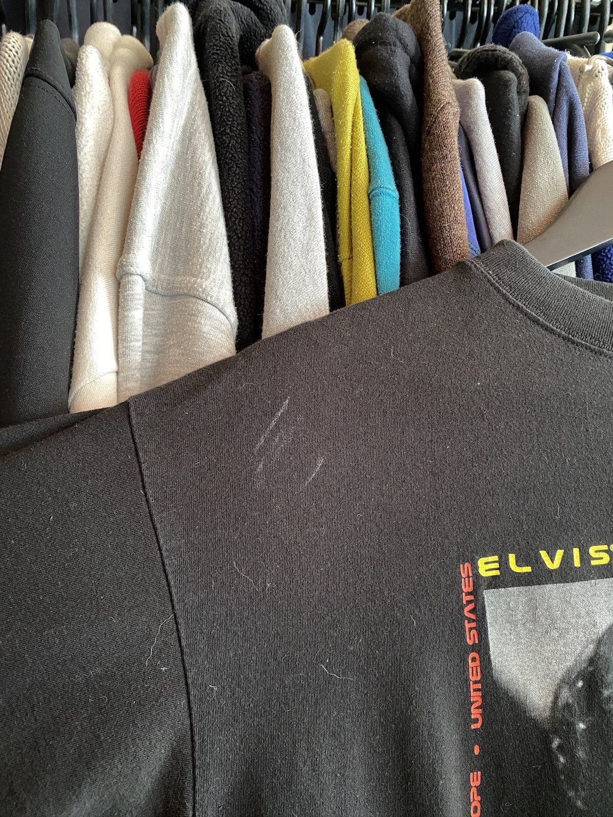 Band Tees VINTAGE ELVIS PRESLEY 2001 WORLD TOUR T-SHIRT Size US L / EU 52-54 / 3 - 5 Thumbnail