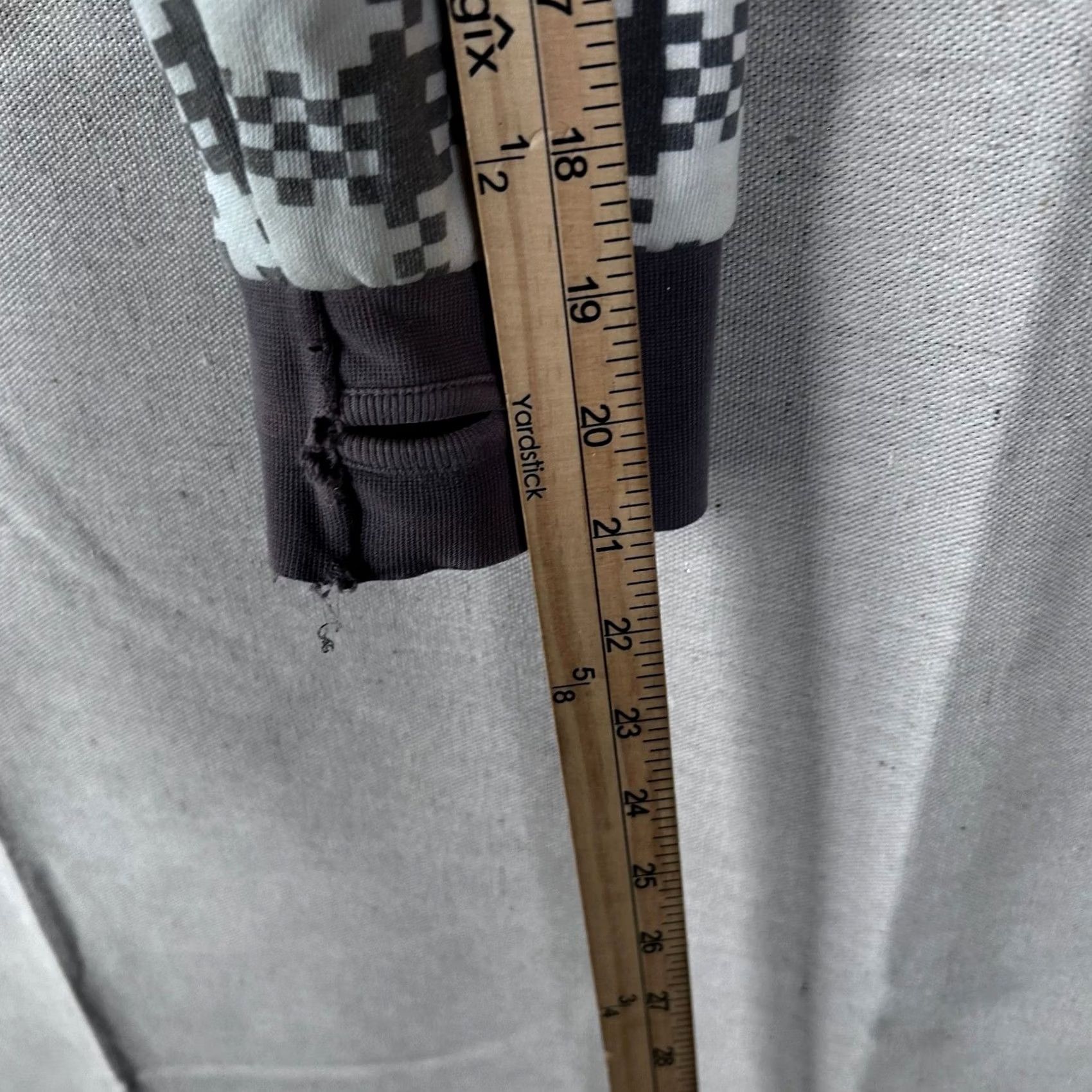 Vintage Roxy Hoodie Full Zip Houndstooth Sherpa Lined Grey White Vintage Y2K ST Small Womens Size S / US 4 / IT 40 - 6 Thumbnail