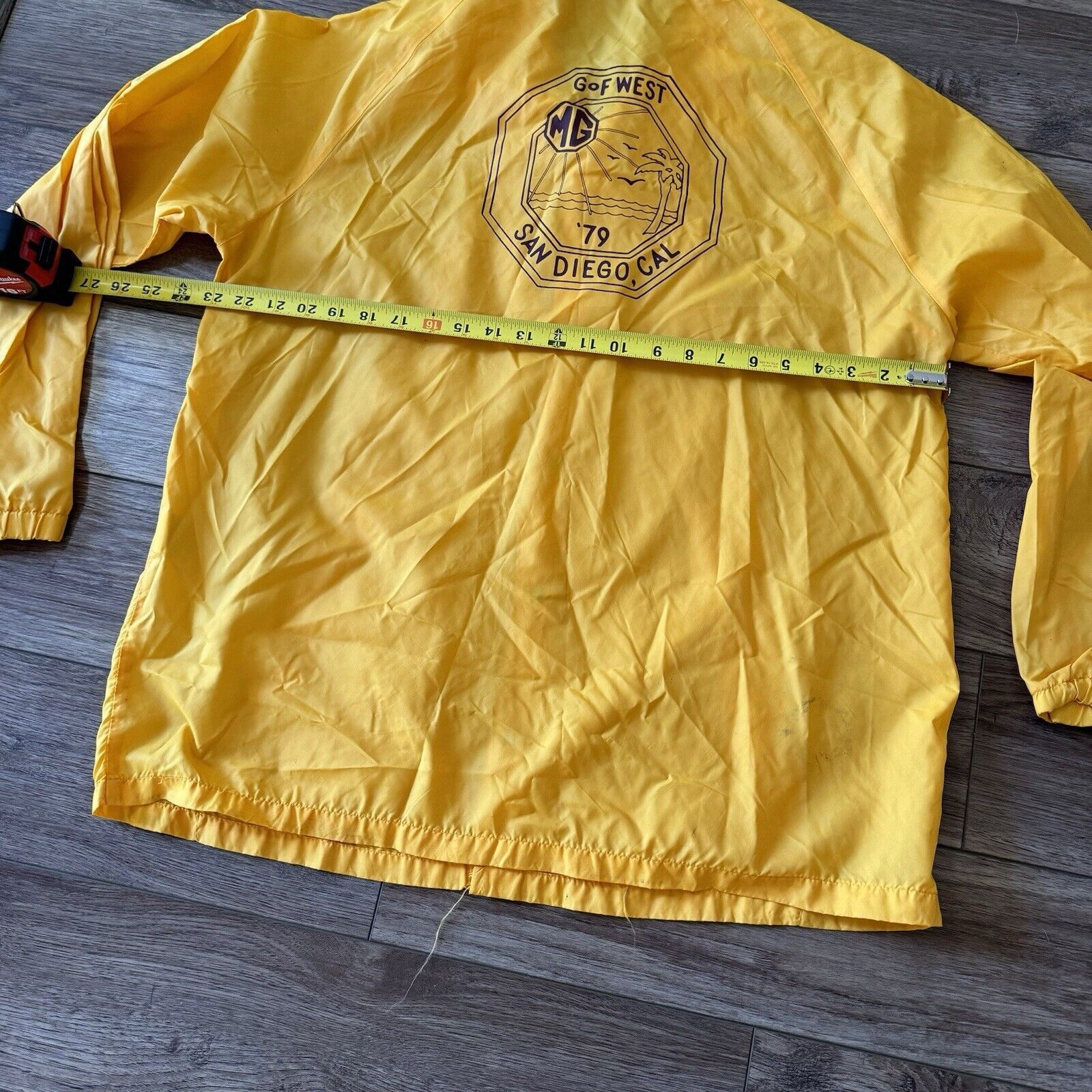 Vintage Vintage 70s Collegiate Pacific Yellow San Diego Nylon Jacket Size US L / EU 52-54 / 3 - 9 Thumbnail