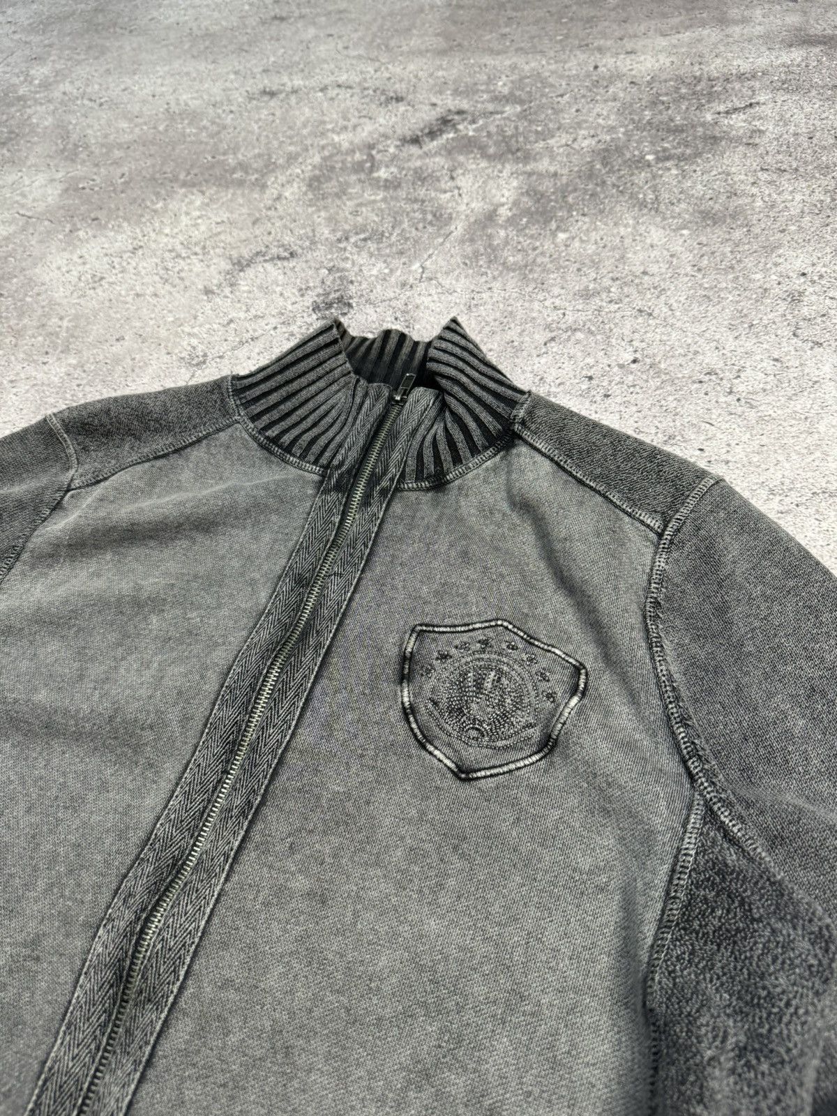 Japanese Brand × Vintage Vintage Y2K Distressed Striped Sweater Faded knit Y2K Effect Size US M / EU 48-50 / 2 - 5 Thumbnail